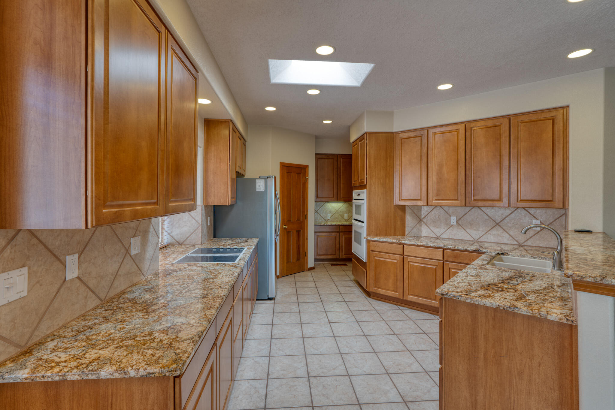 9612 Noche Vista Drive NW
