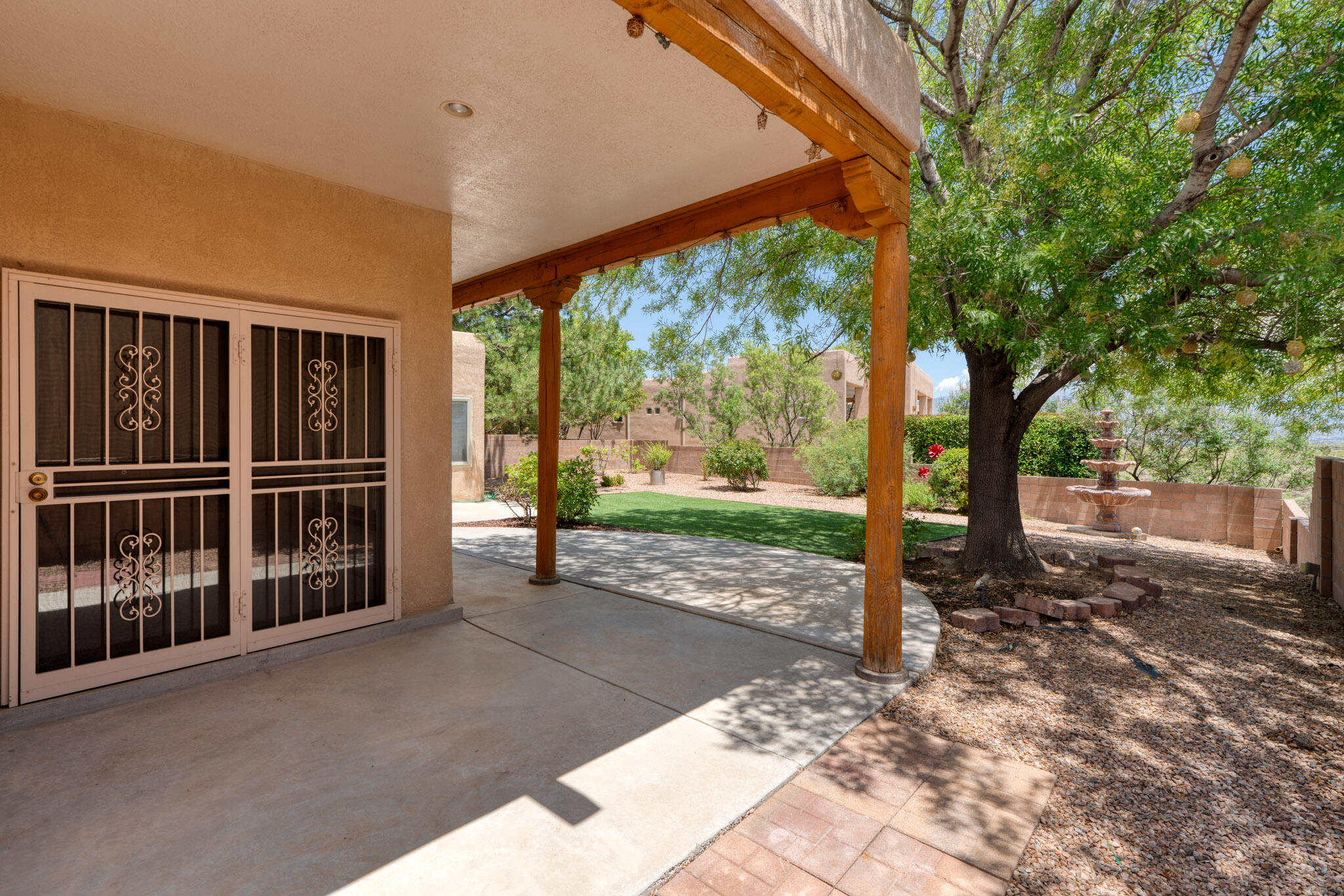 9612 Noche Vista Drive NW