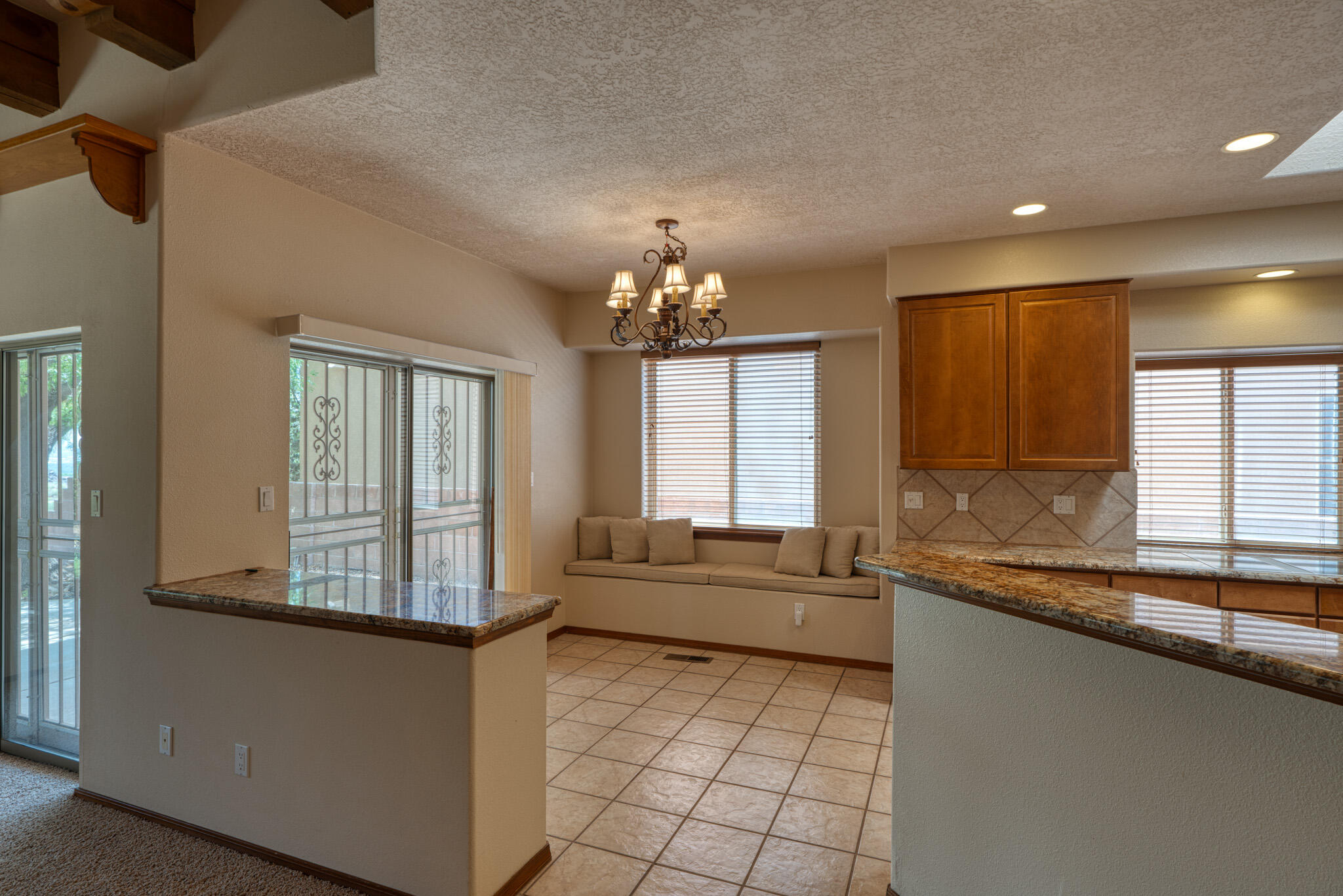 9612 Noche Vista Drive NW