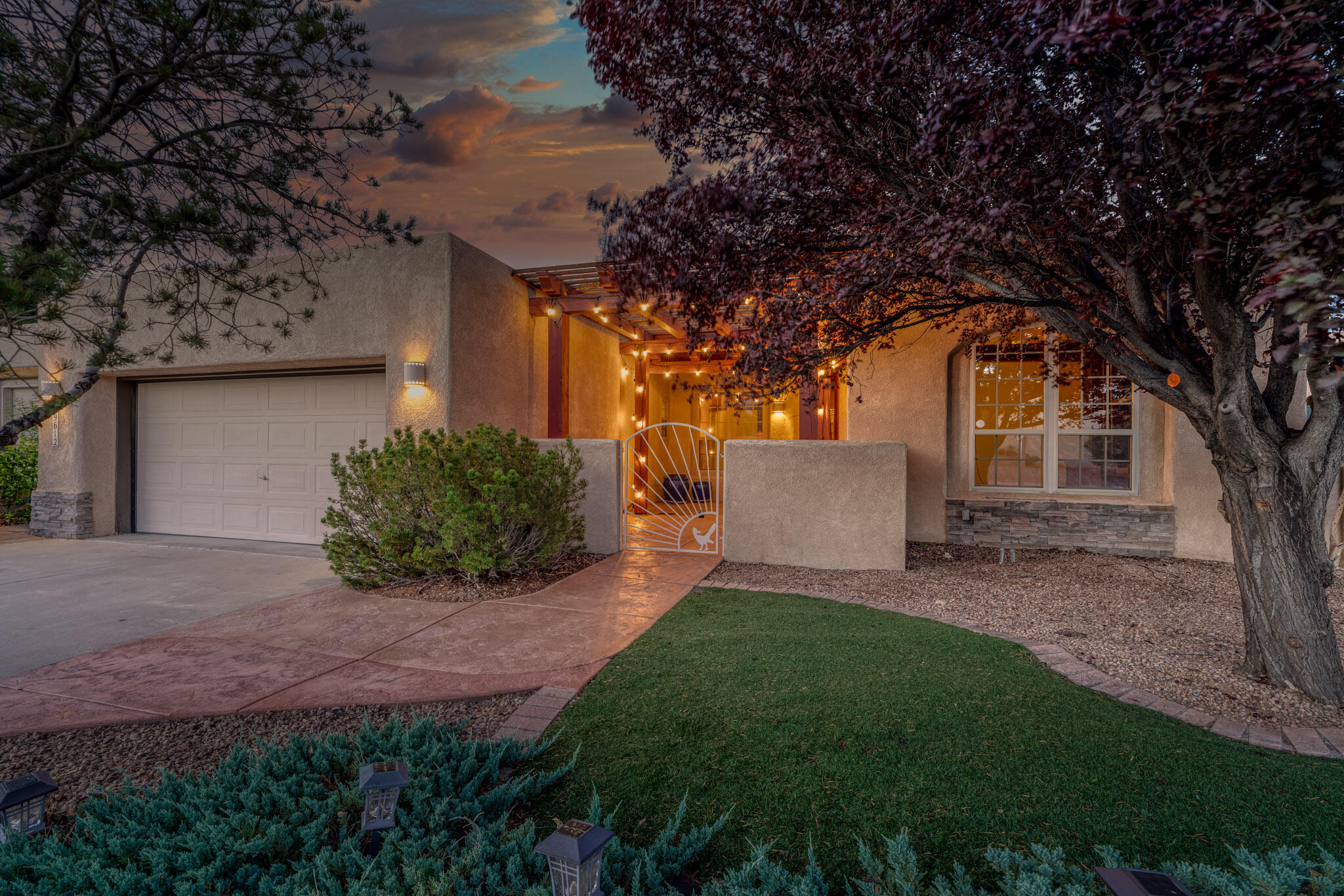9612 Noche Vista Drive NW