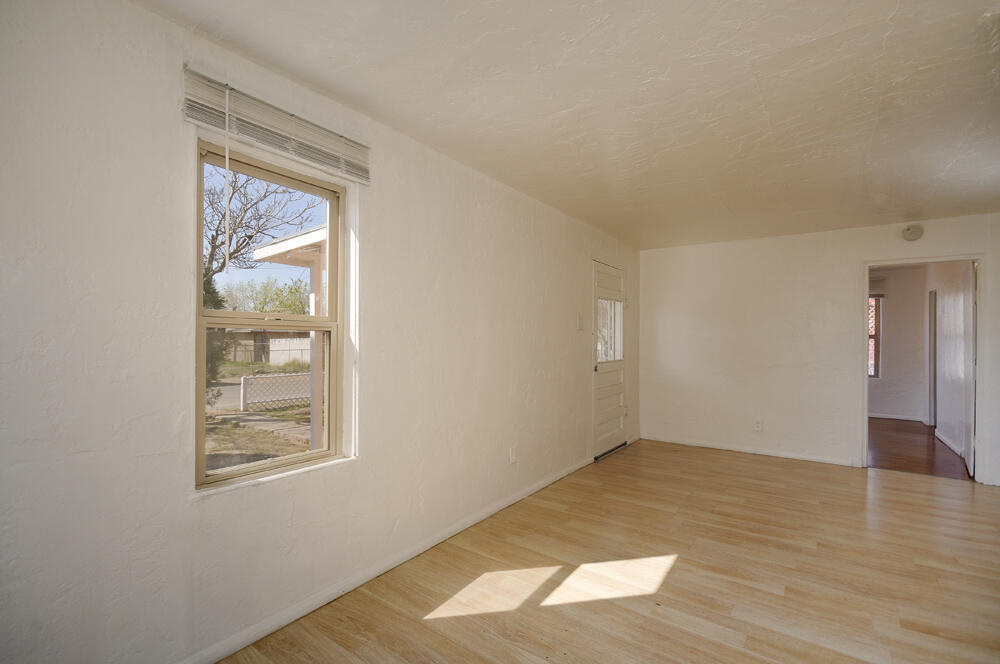 1219 Cerro Vista Road SW