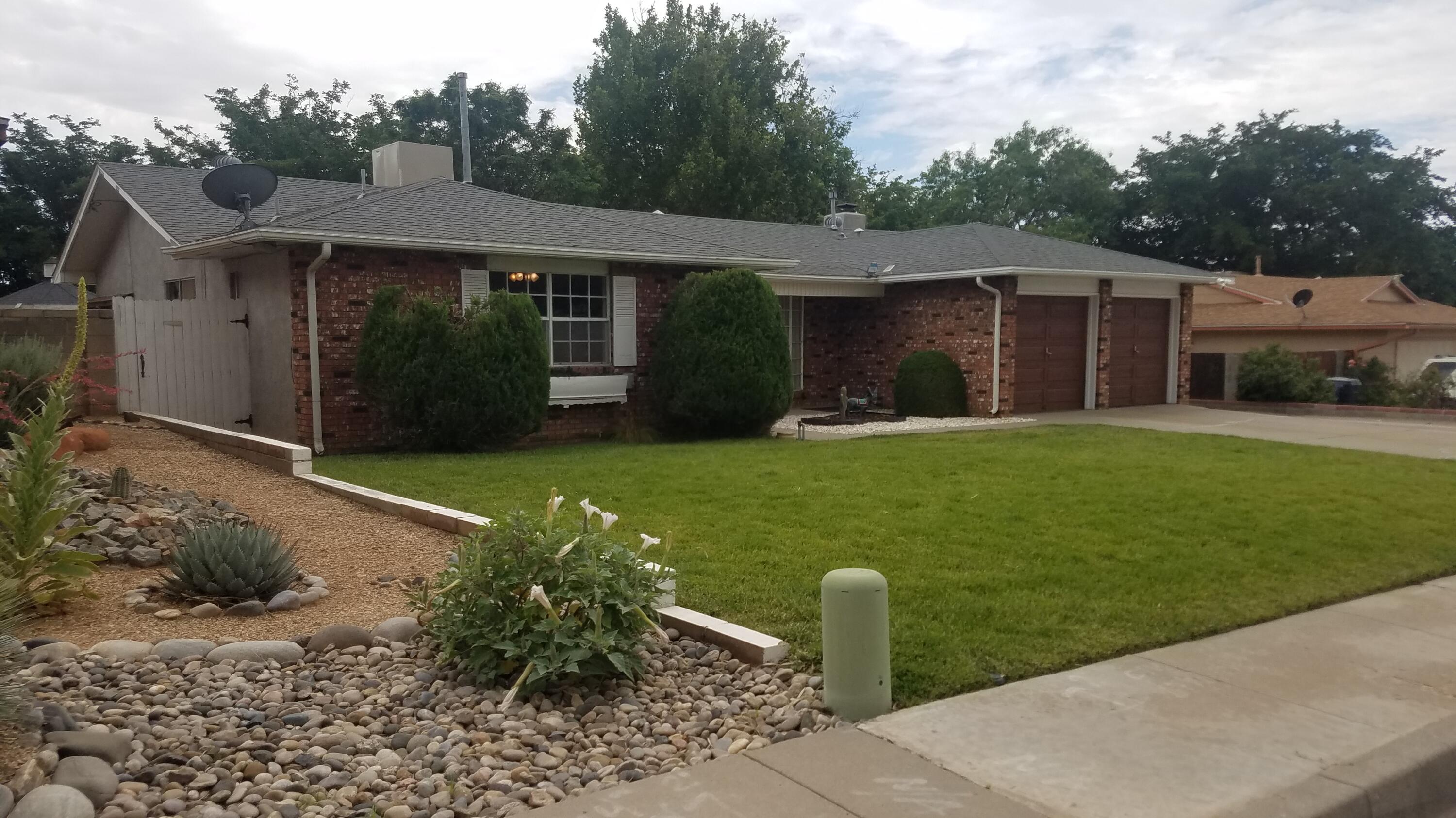 12012 Princess Jeanne Avenue NE
