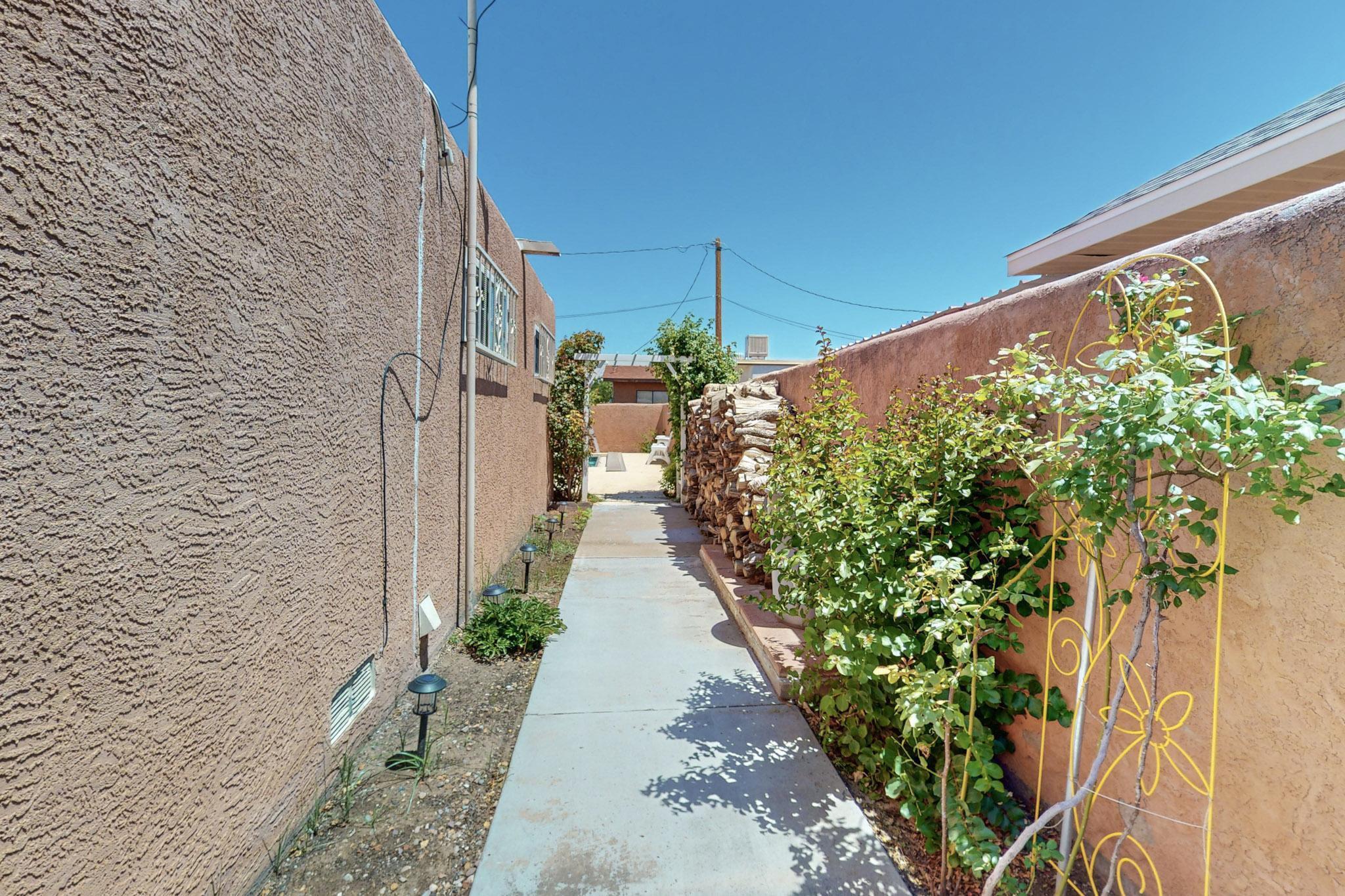 1986 Cherokee Road NW