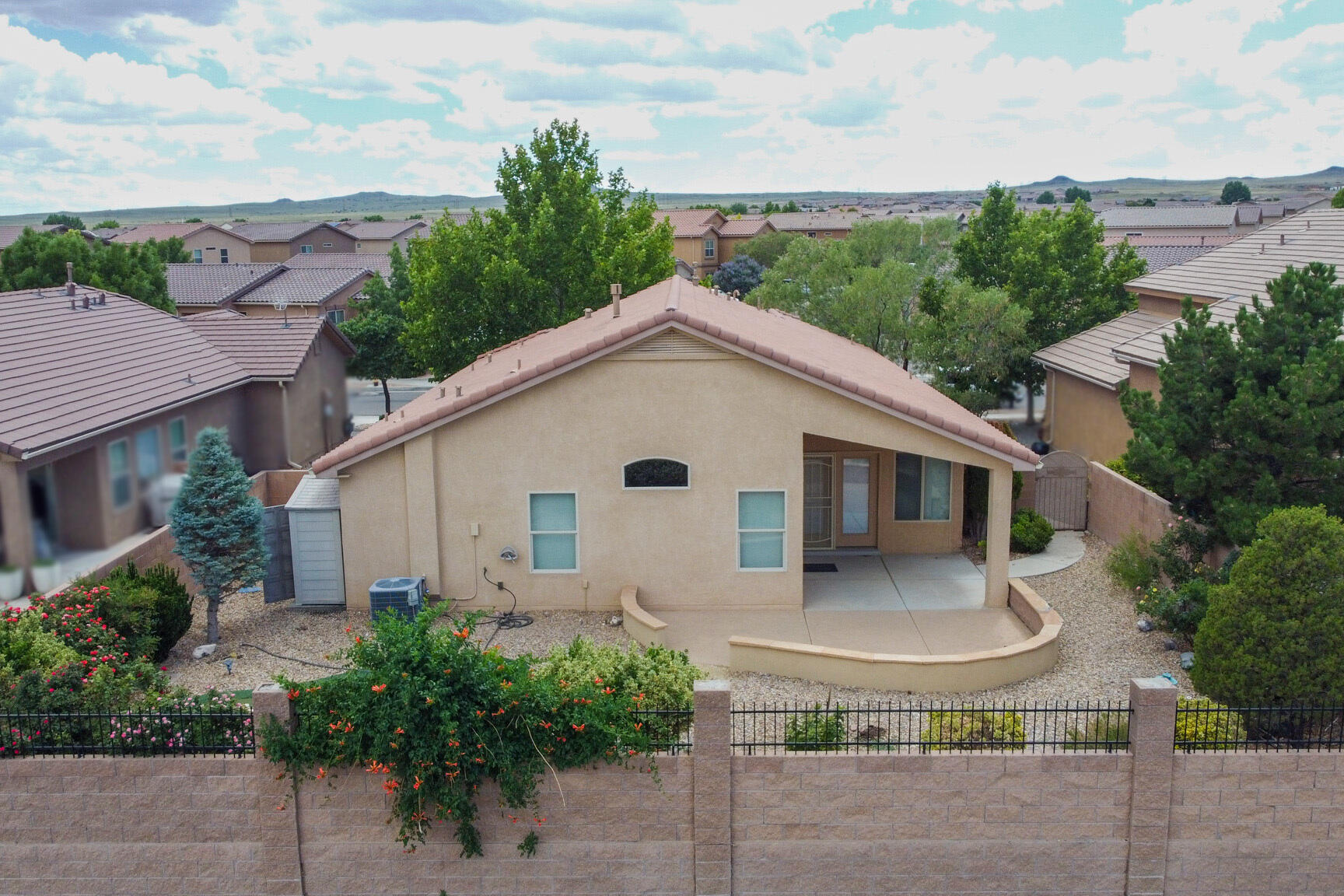 7004 Vista Del Sol Drive NW
