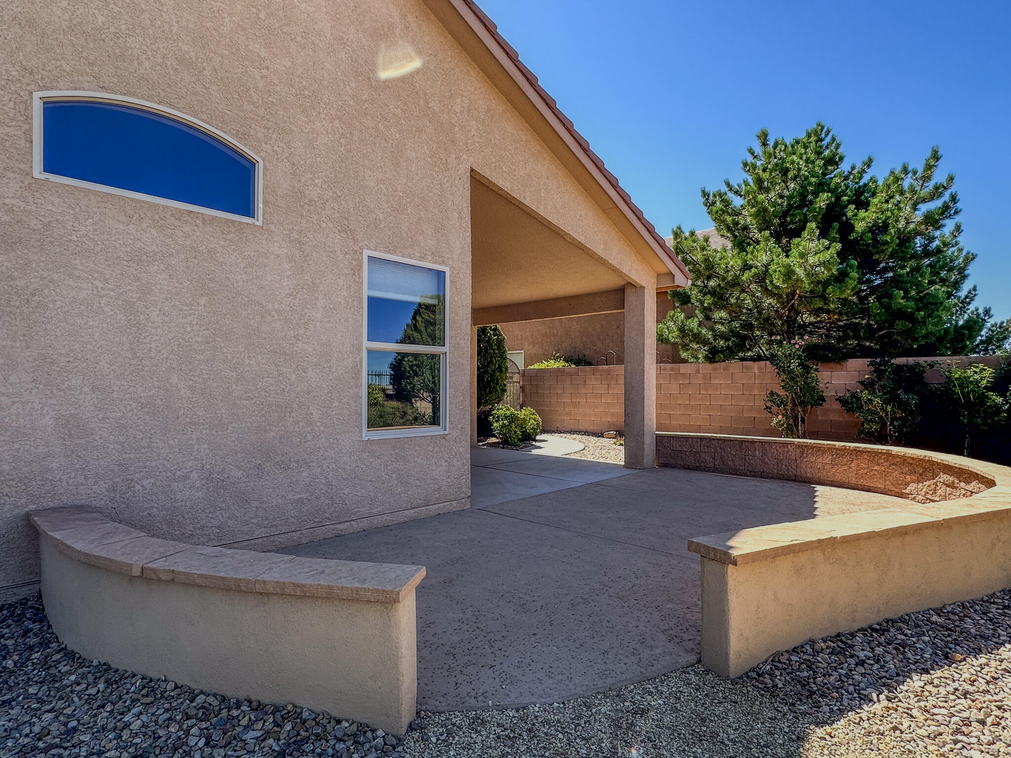 7004 Vista Del Sol Drive NW
