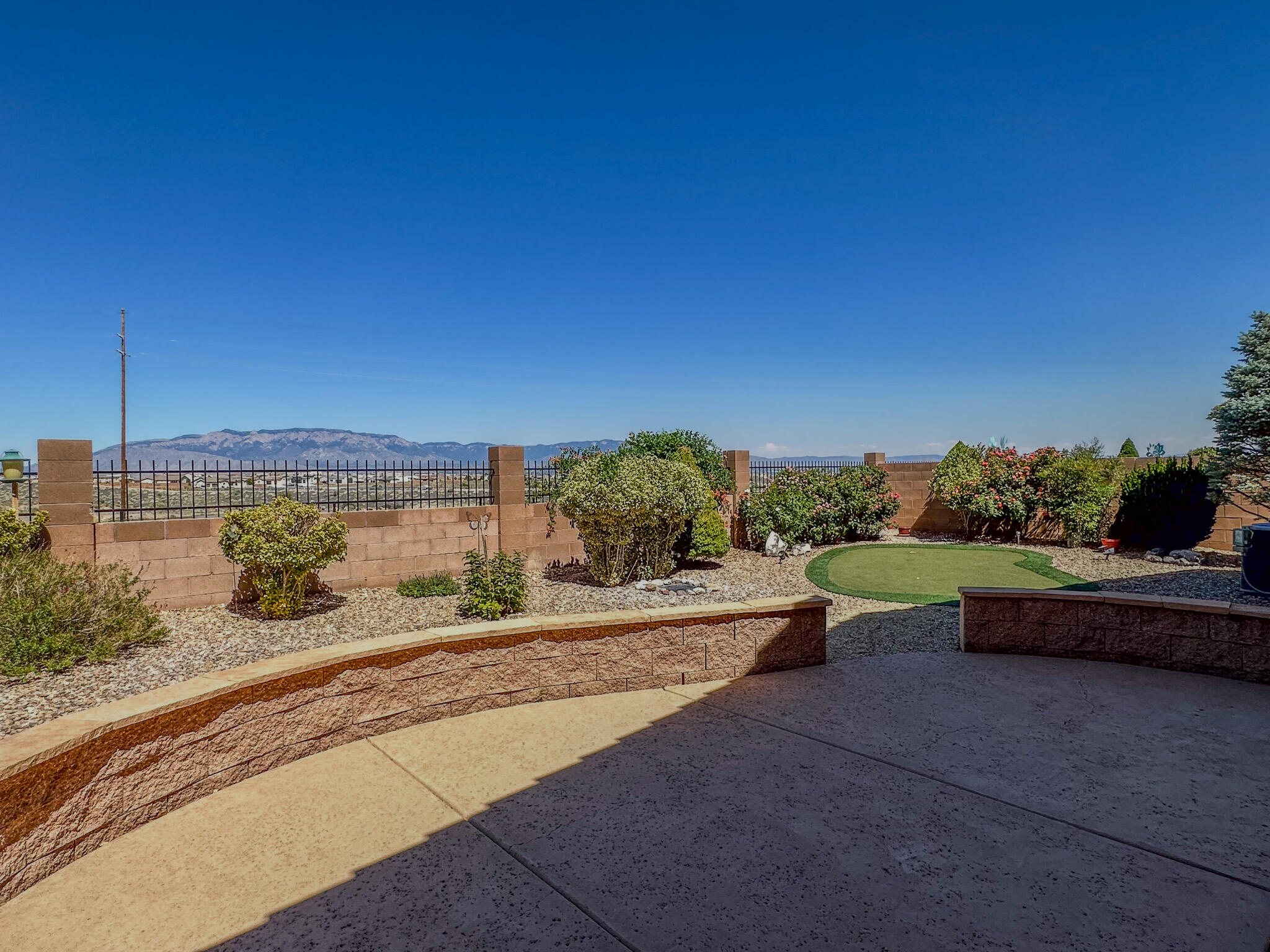 7004 Vista Del Sol Drive NW