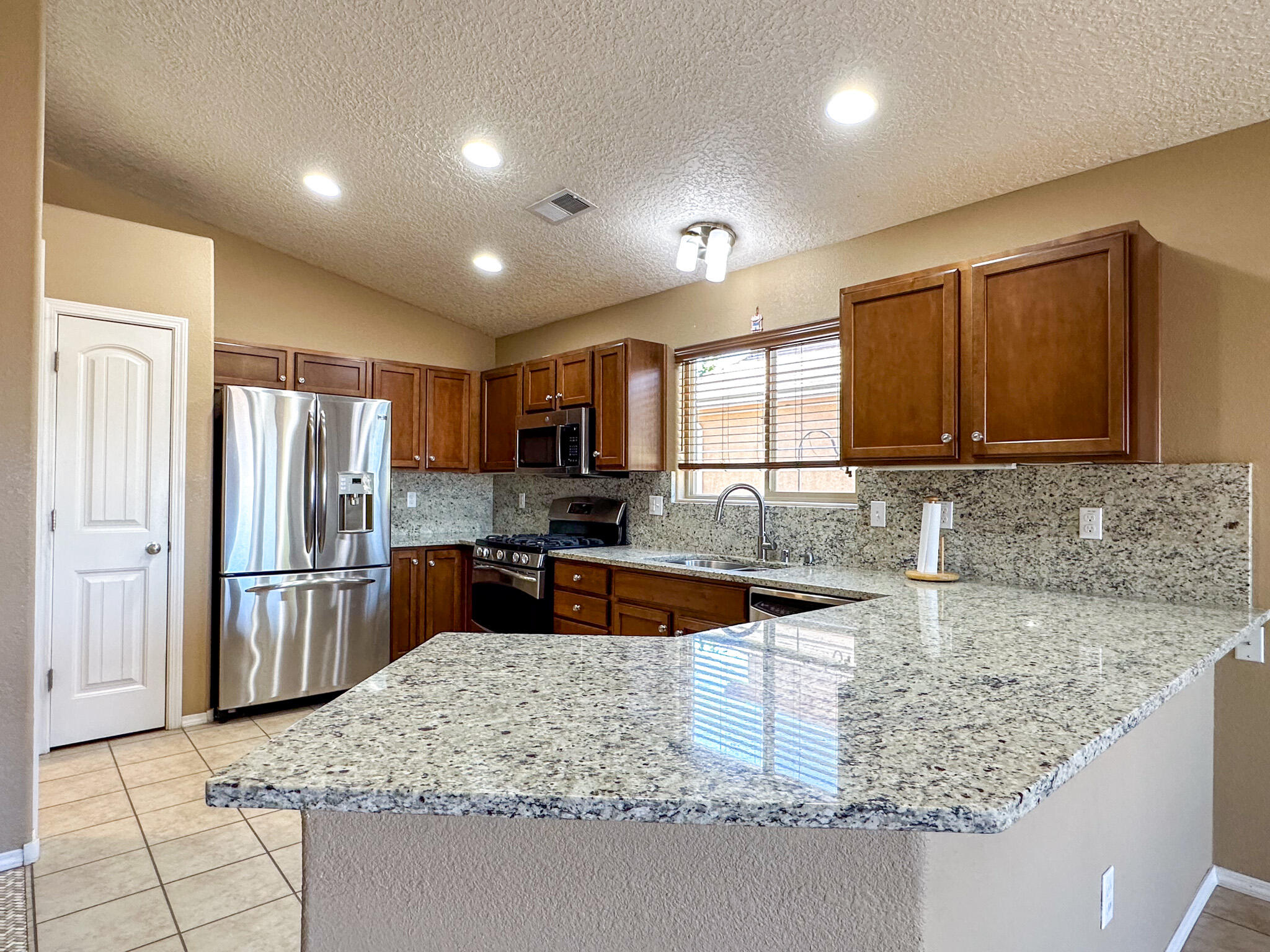 7004 Vista Del Sol Drive NW