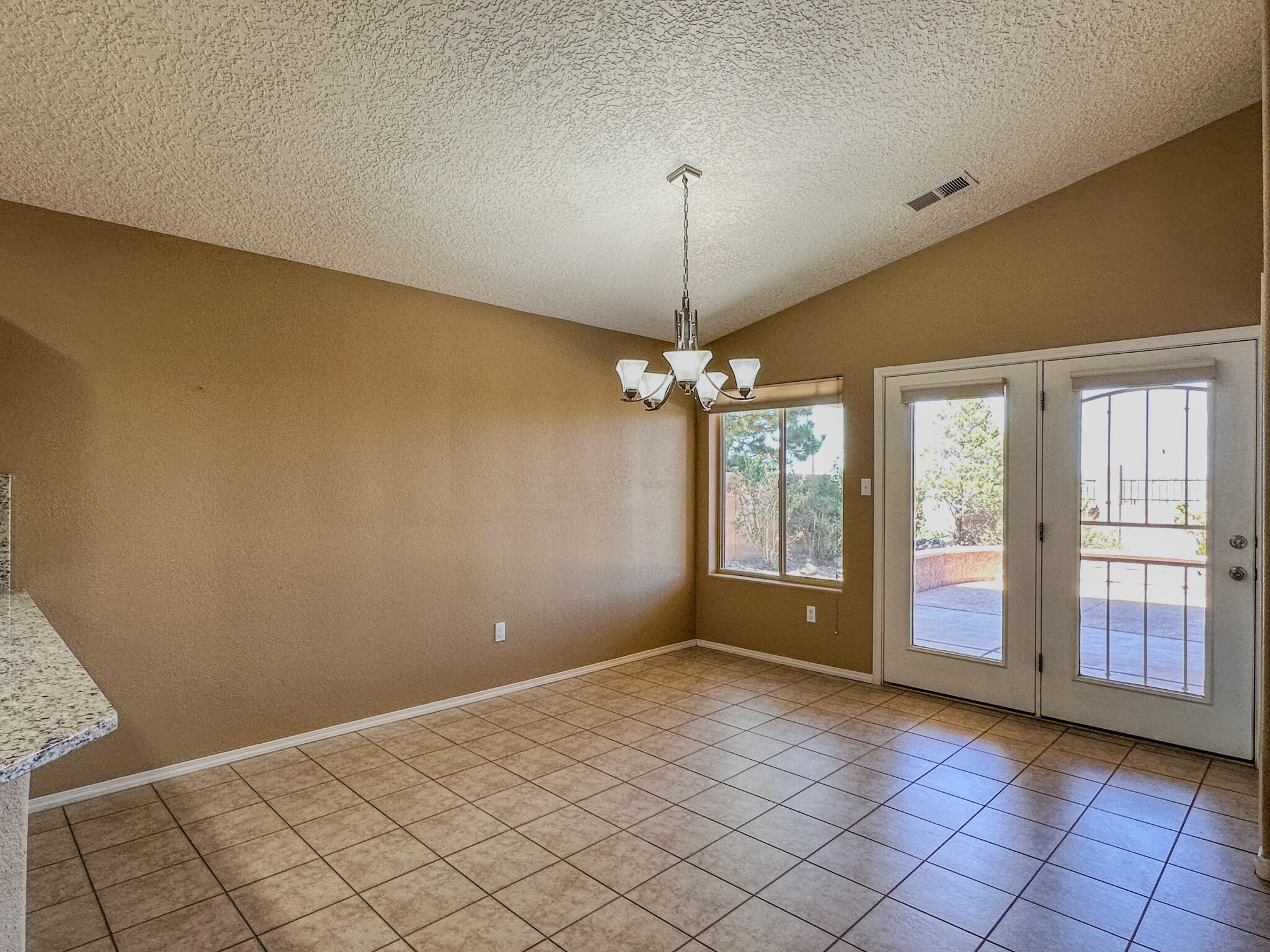7004 Vista Del Sol Drive NW