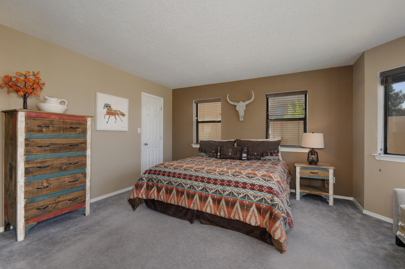 1609 Camino De La Sierra NE