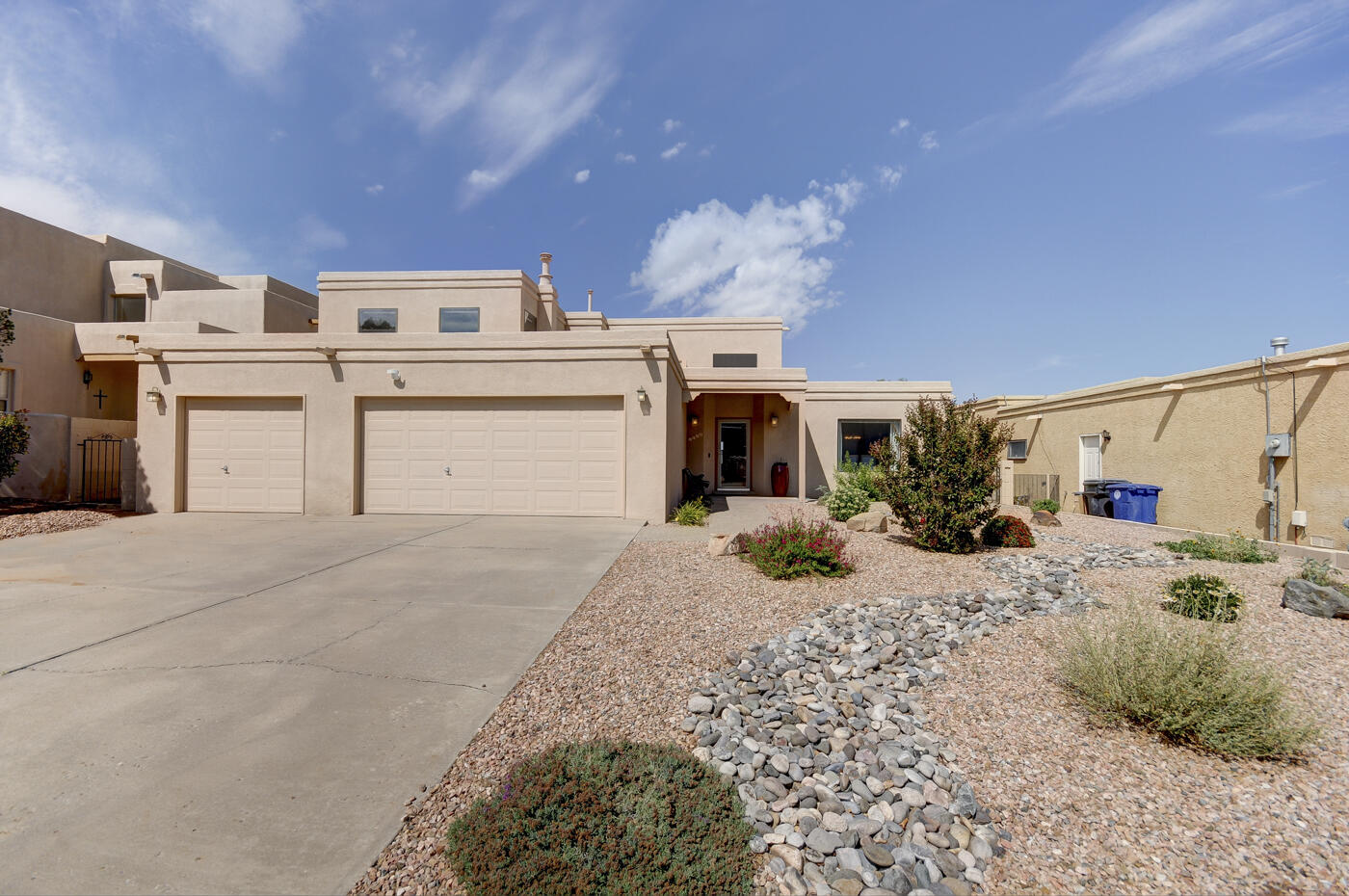 1609 Camino De La Sierra NE