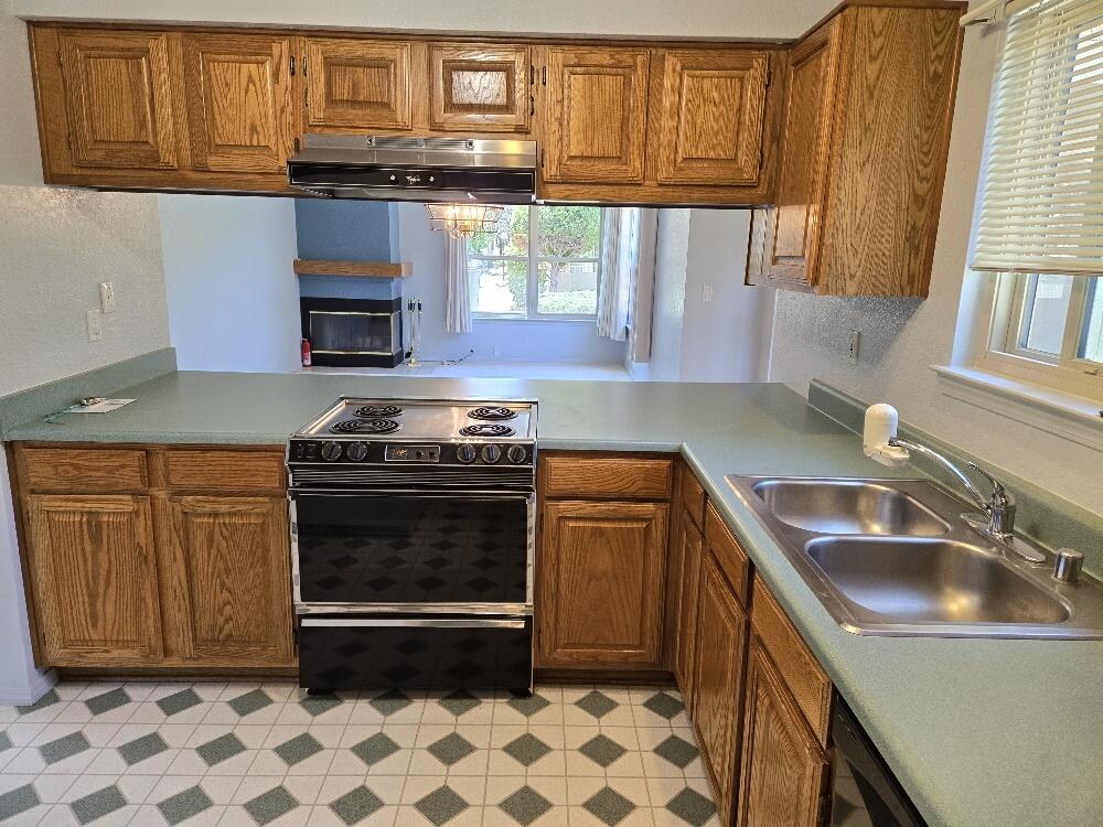 10804 Towne Park Drive NE