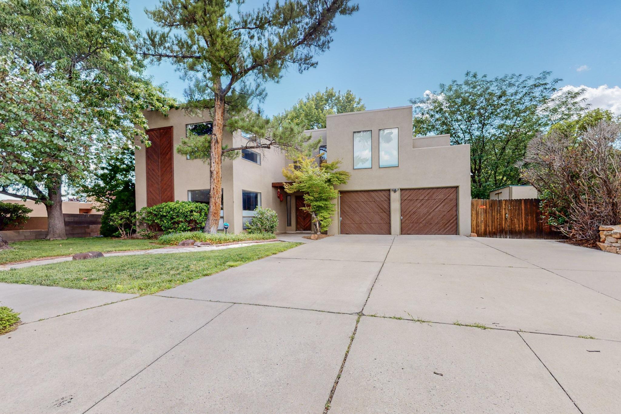 5311 Estrellita Del Norte Road NE
