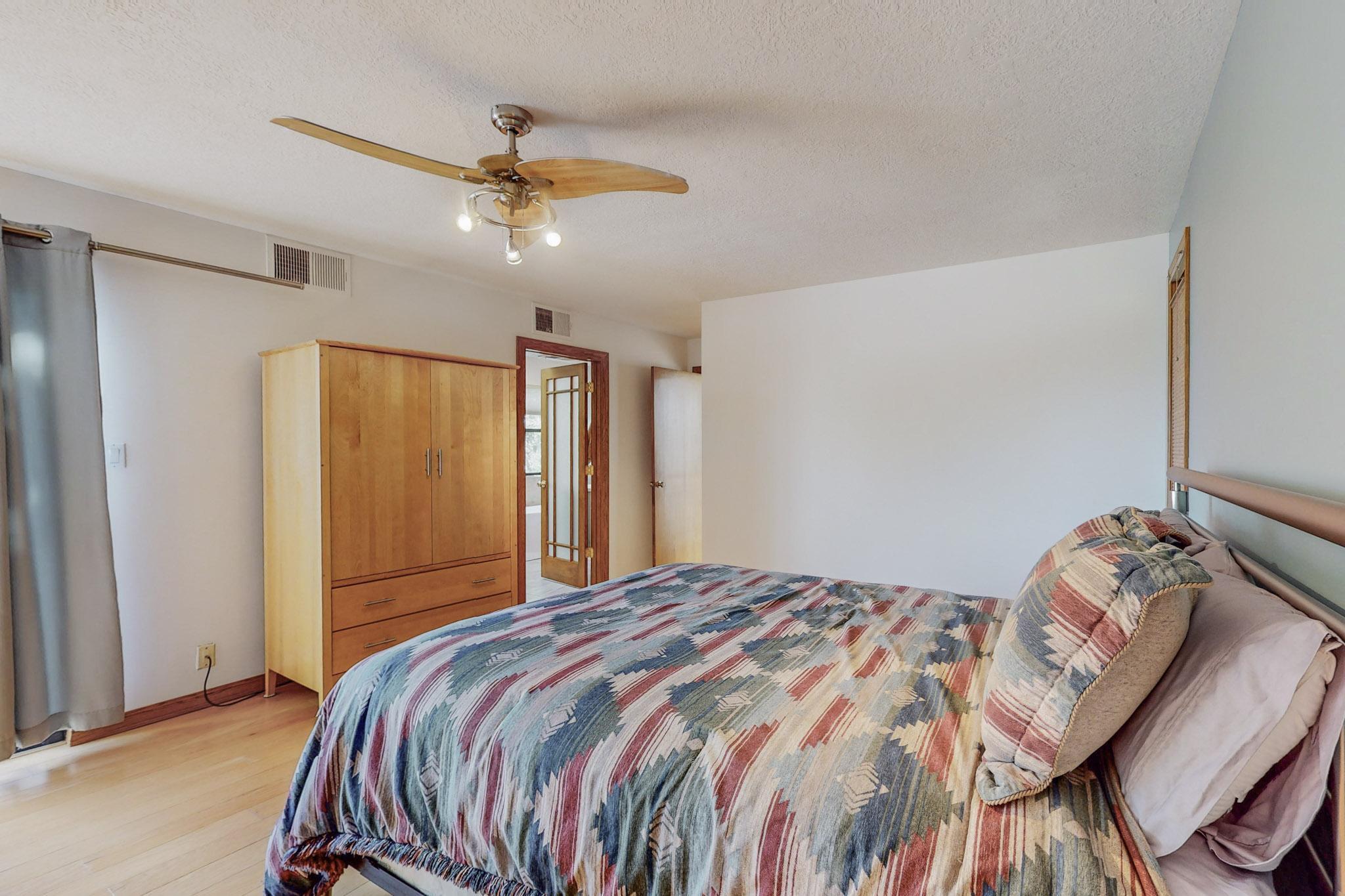 5311 Estrellita Del Norte Road NE