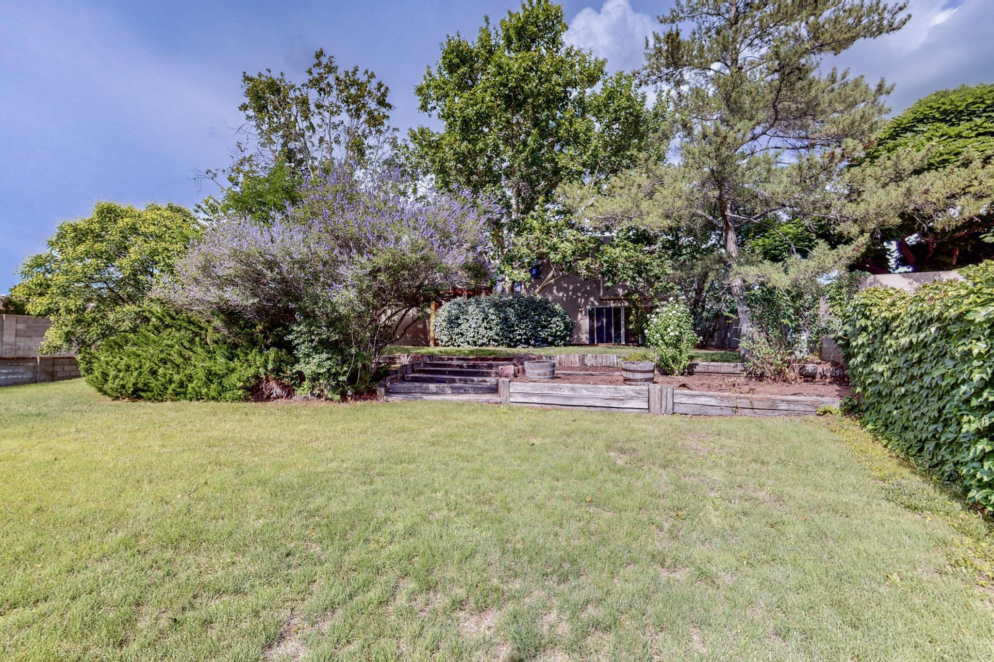 5311 Estrellita Del Norte Road NE