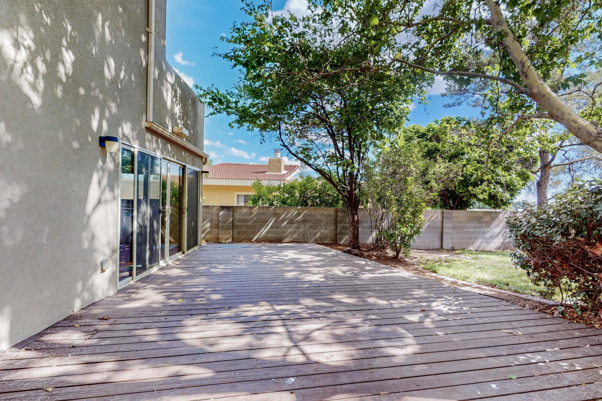 5311 Estrellita Del Norte Road NE