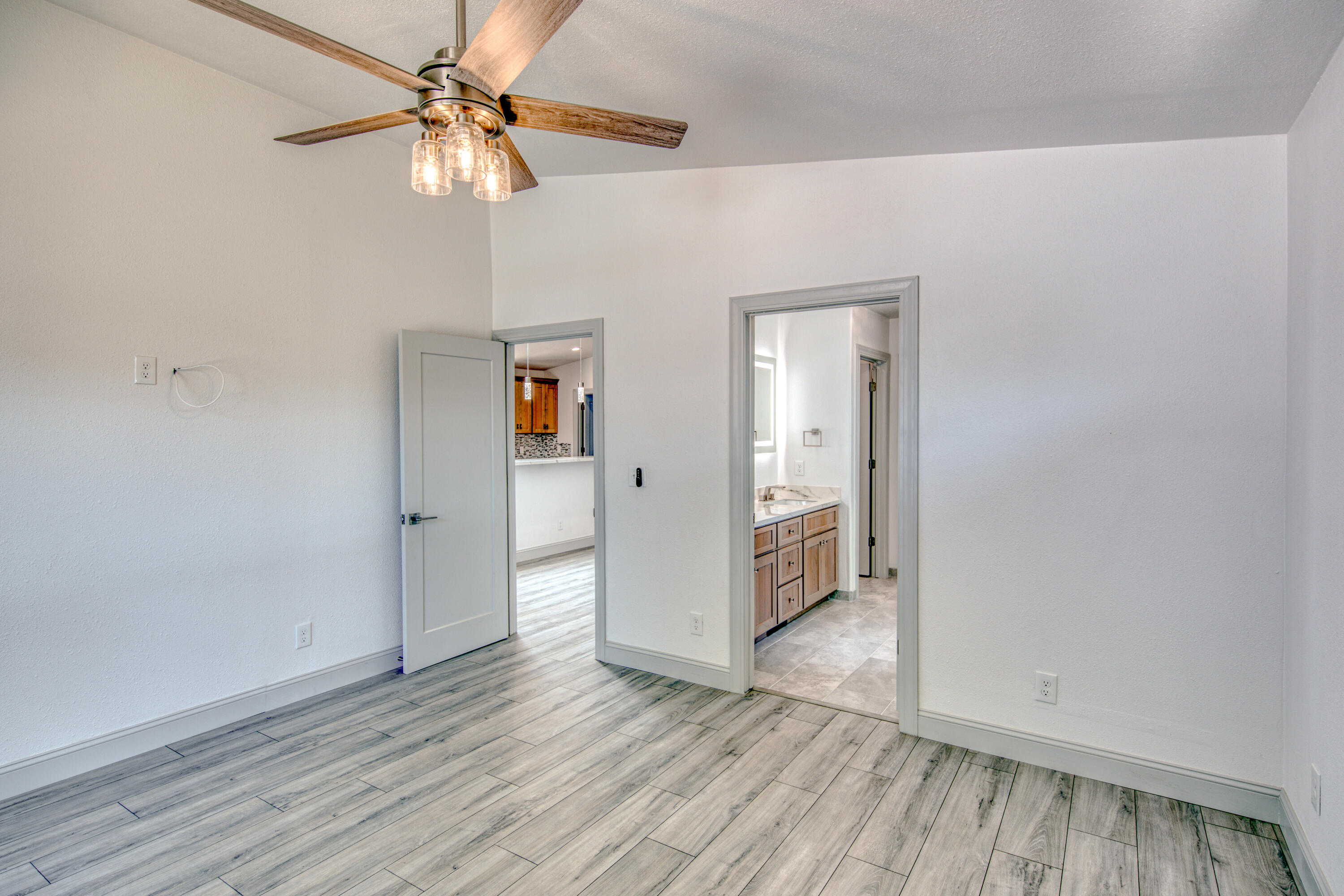 1718 Aliso Drive NE