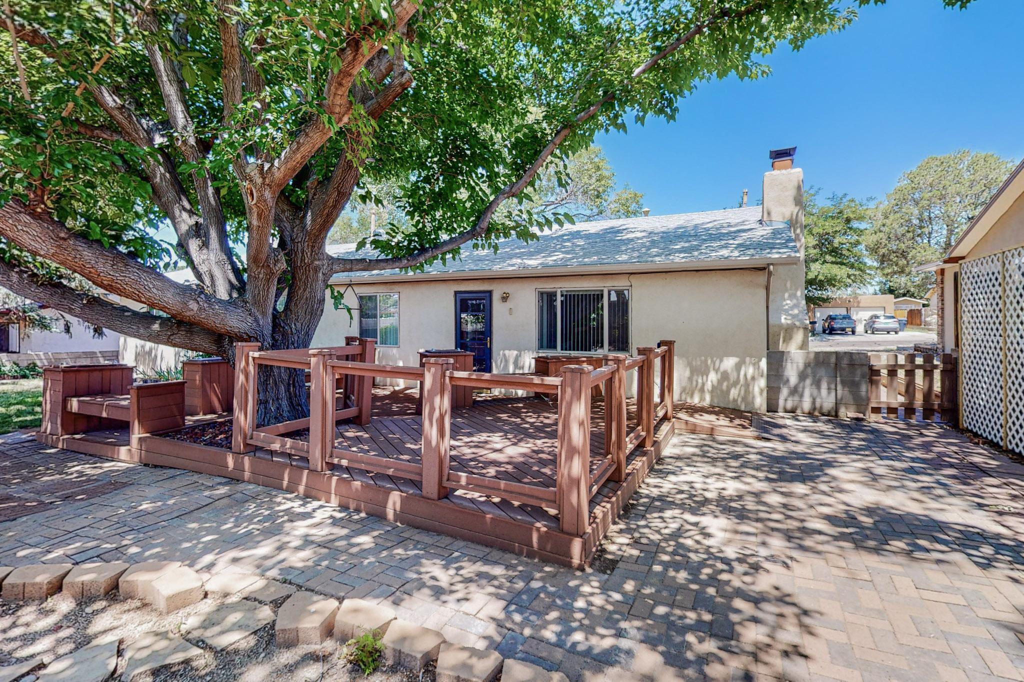 4526 Banff Drive NE
