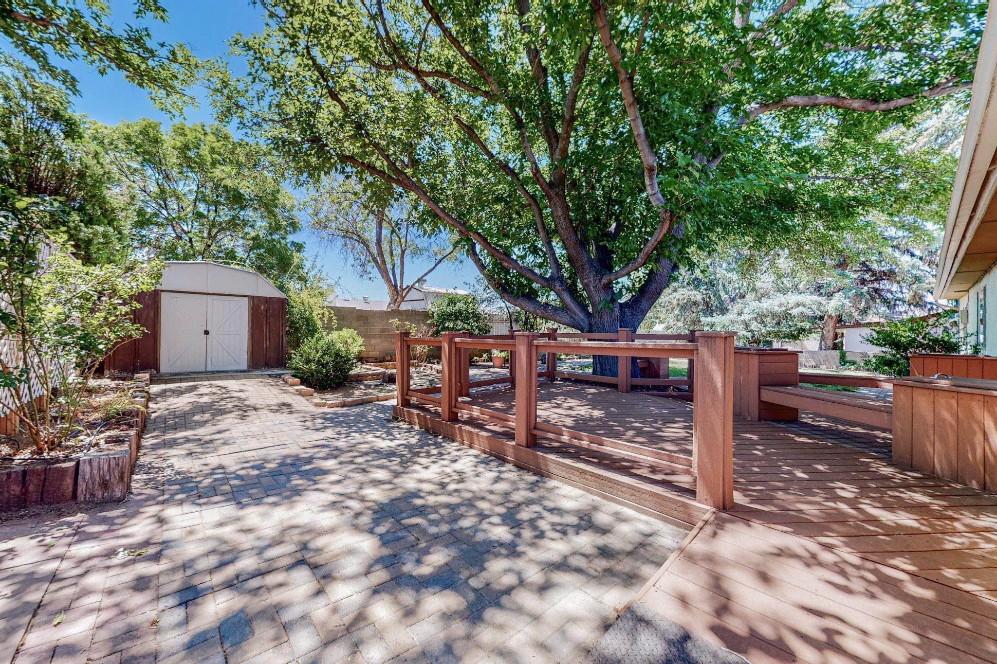 4526 Banff Drive NE