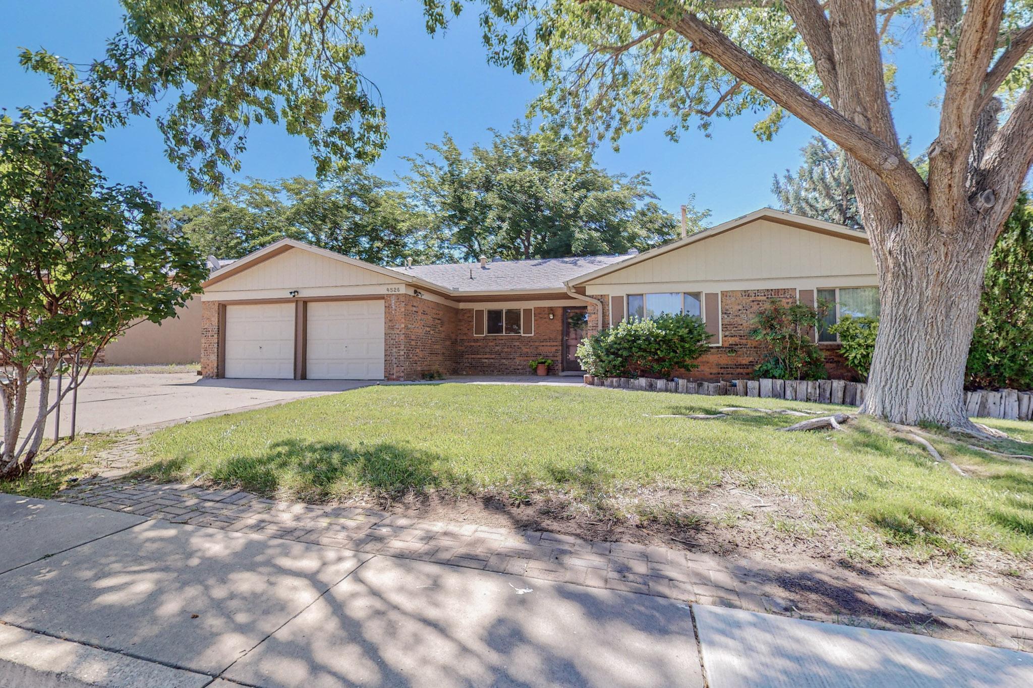 4526 Banff Drive NE