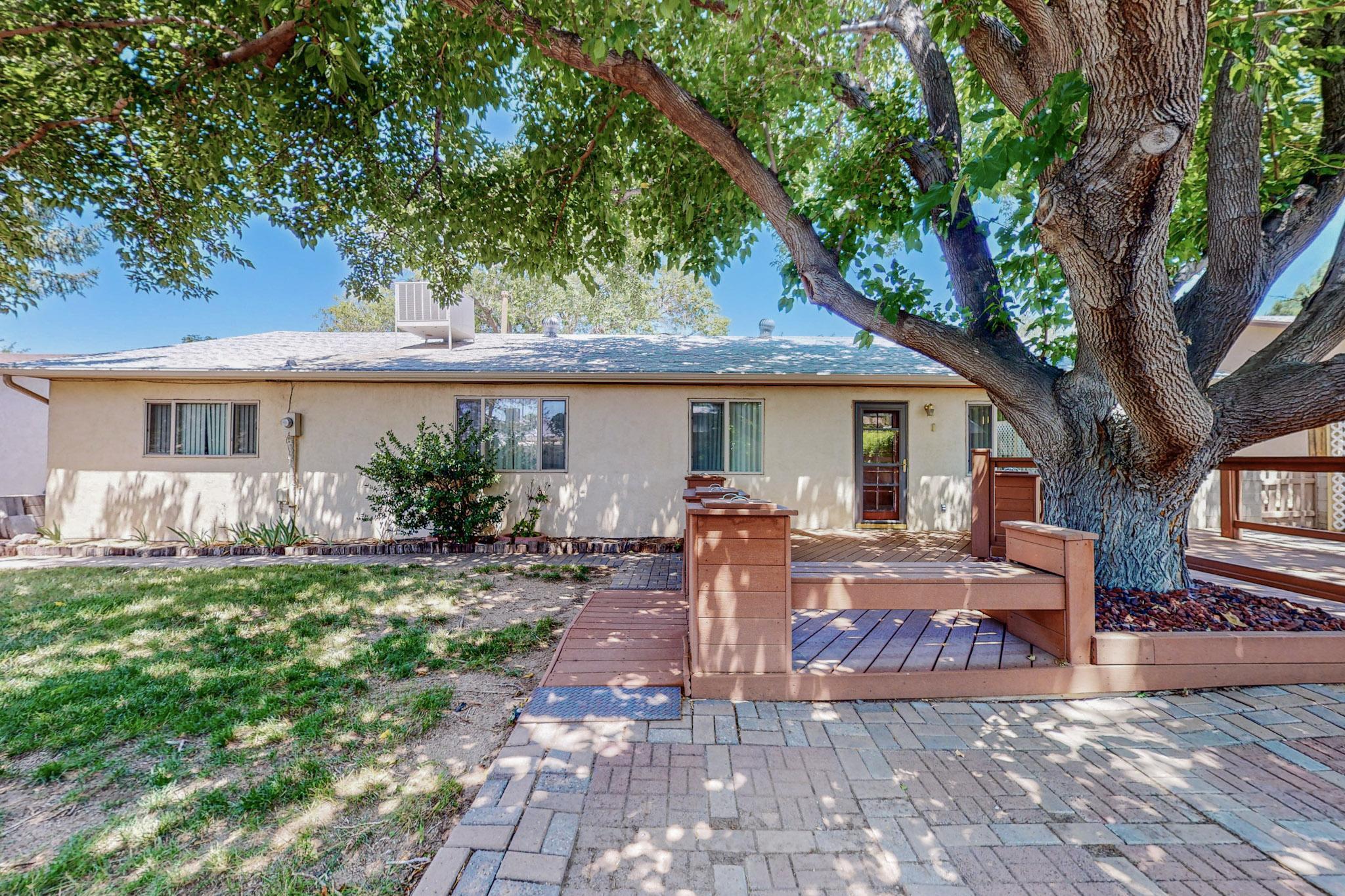 4526 Banff Drive NE