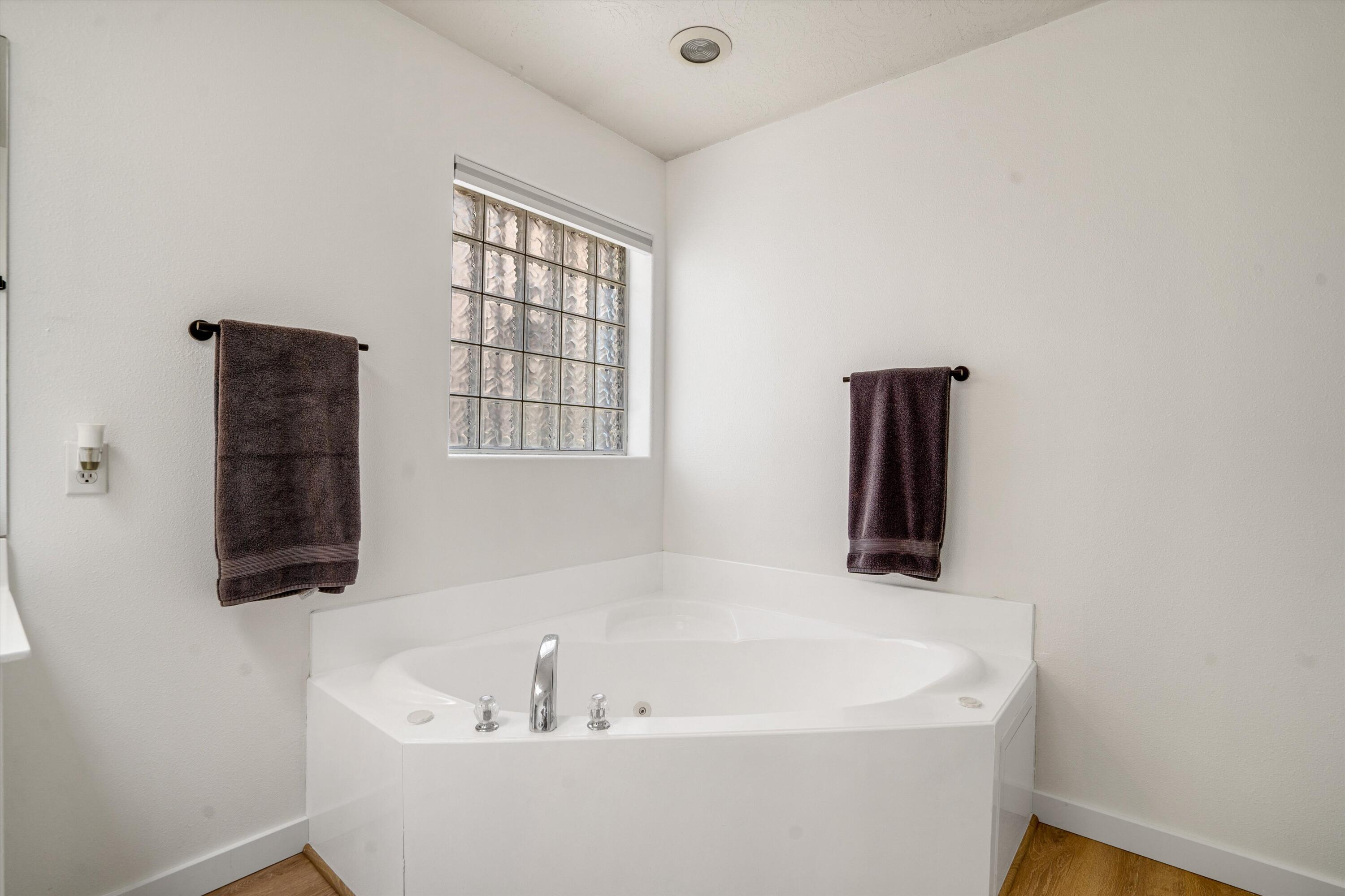 1224 Gem Court SW