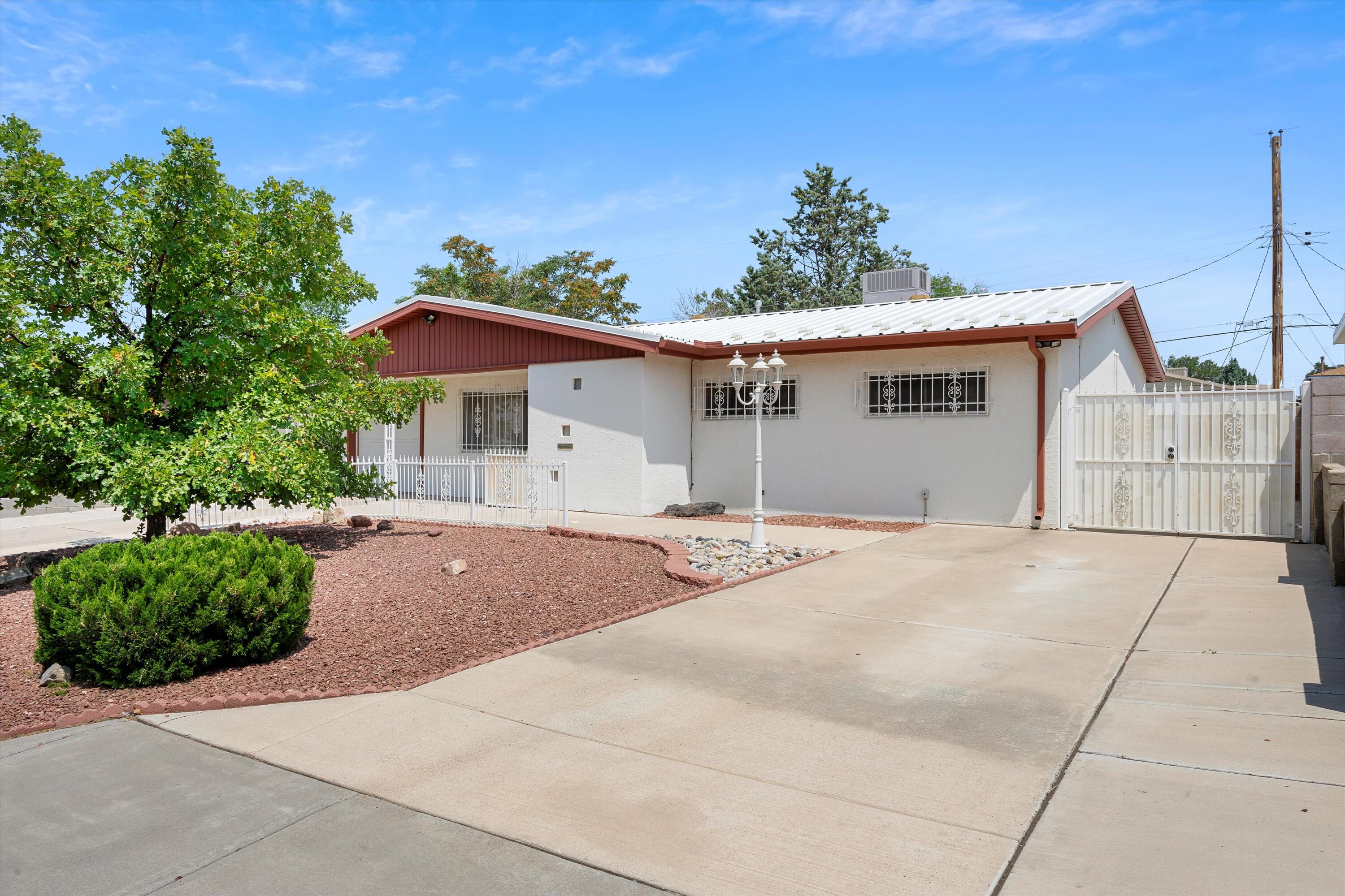 11705 Mountain Road NE