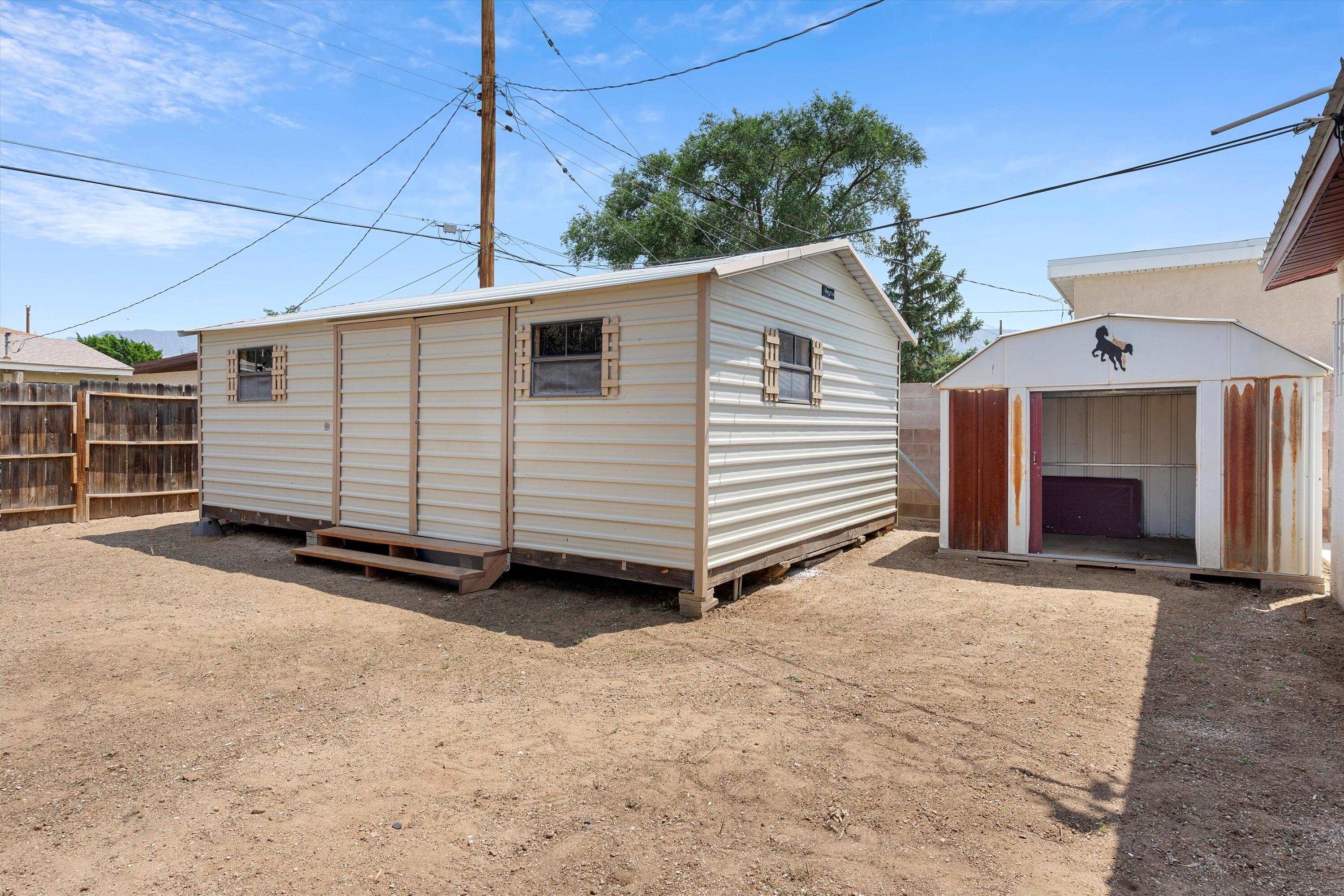 11705 Mountain Road NE