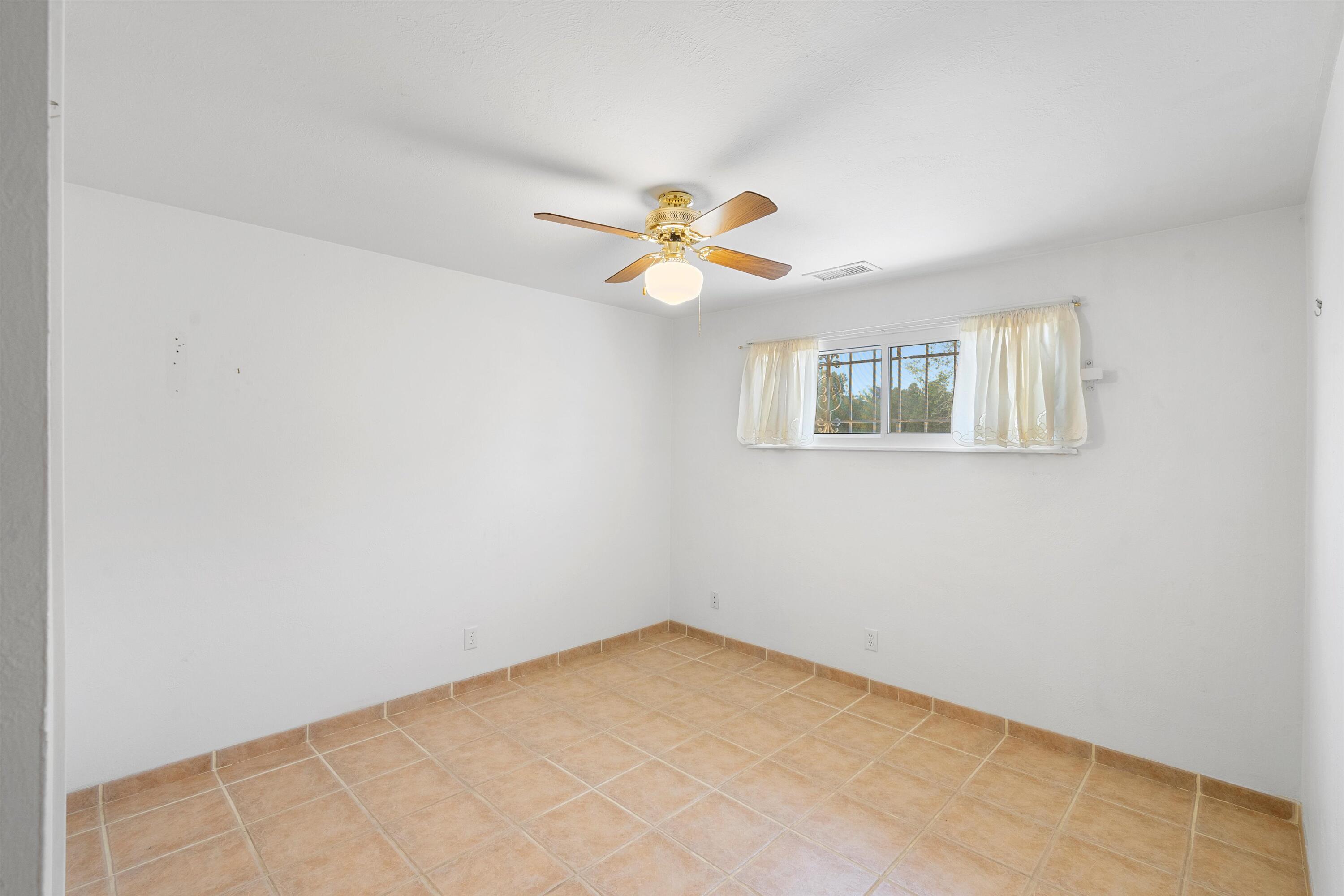11705 Mountain Road NE