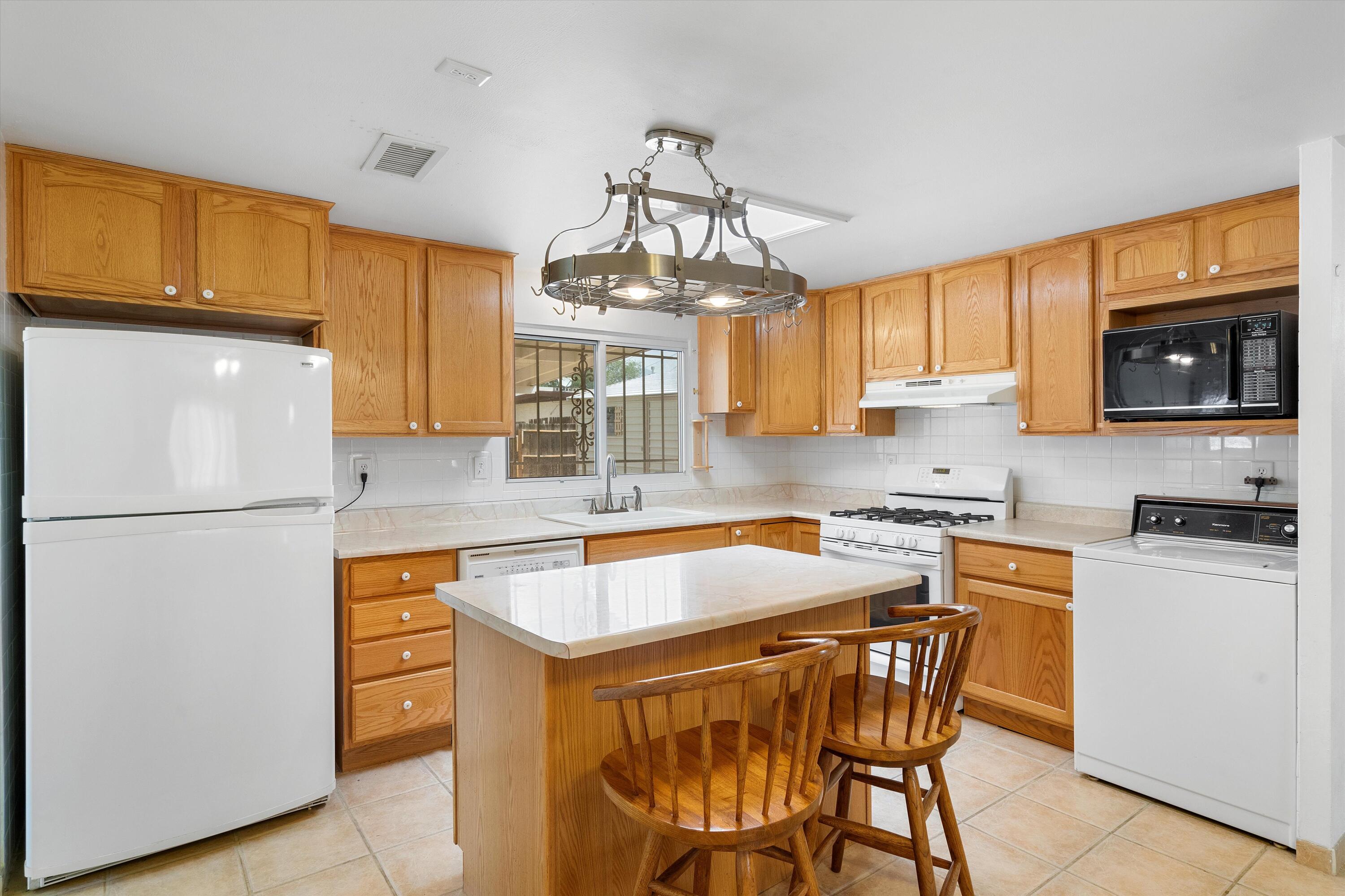 11705 Mountain Road NE
