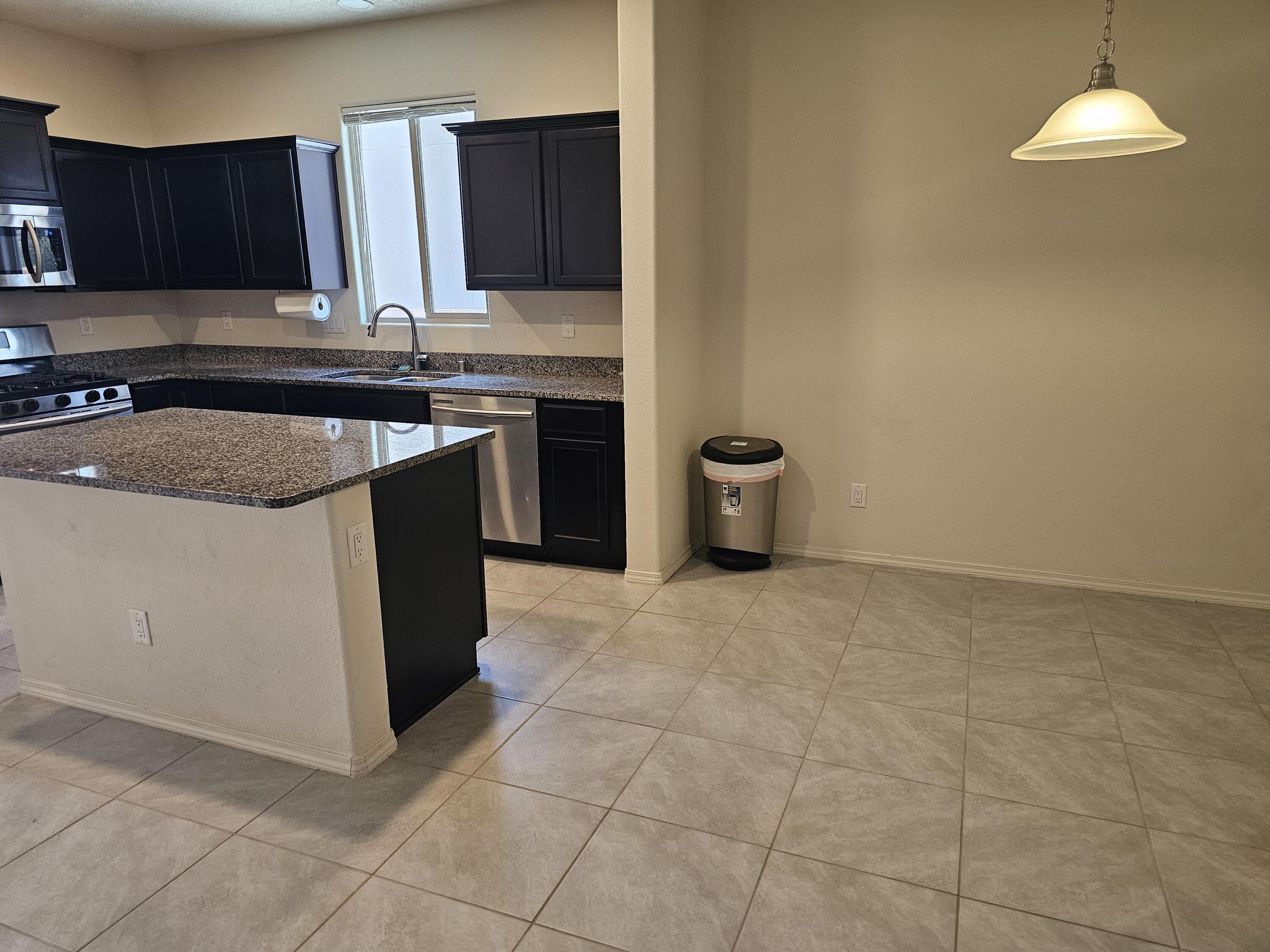 2602 Camino Plata Loop NE