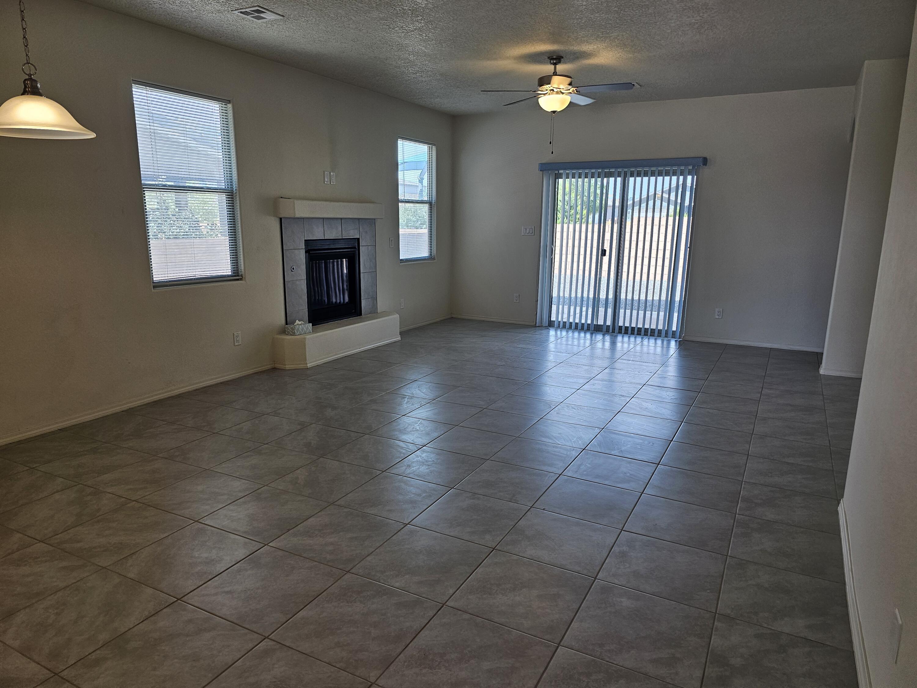 2602 Camino Plata Loop NE