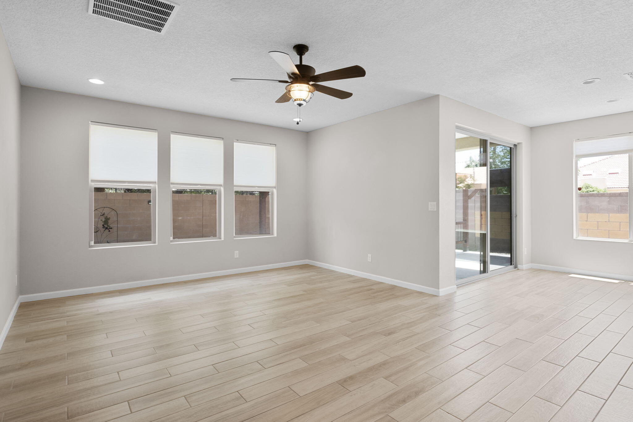 8700 La Pradera Way NE