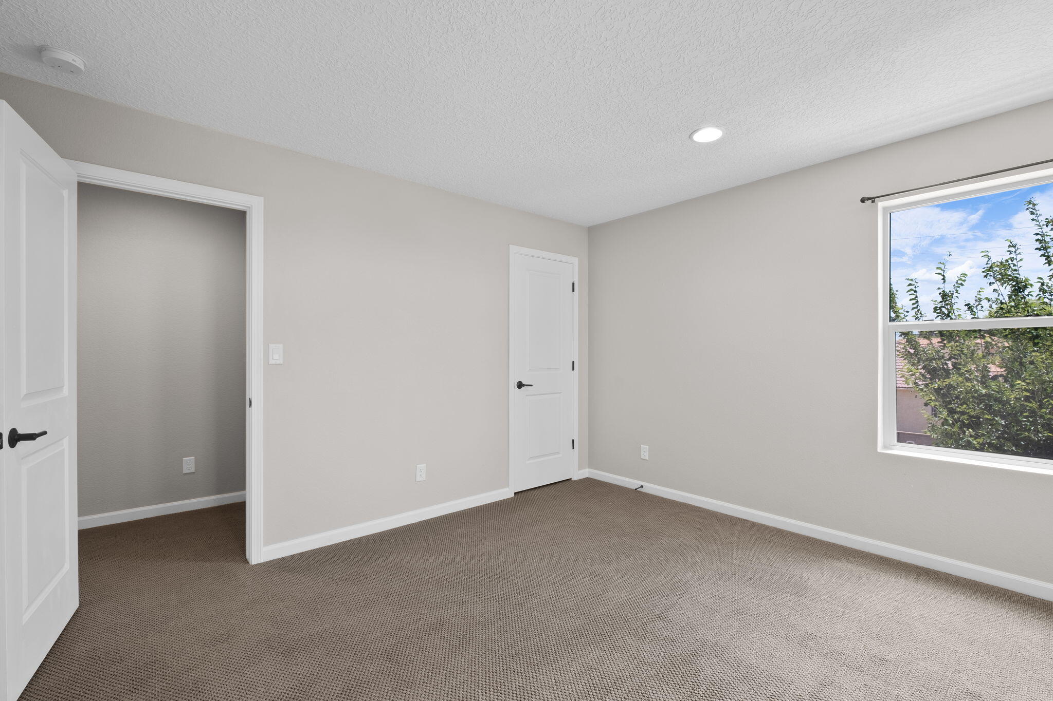 8700 La Pradera Way NE