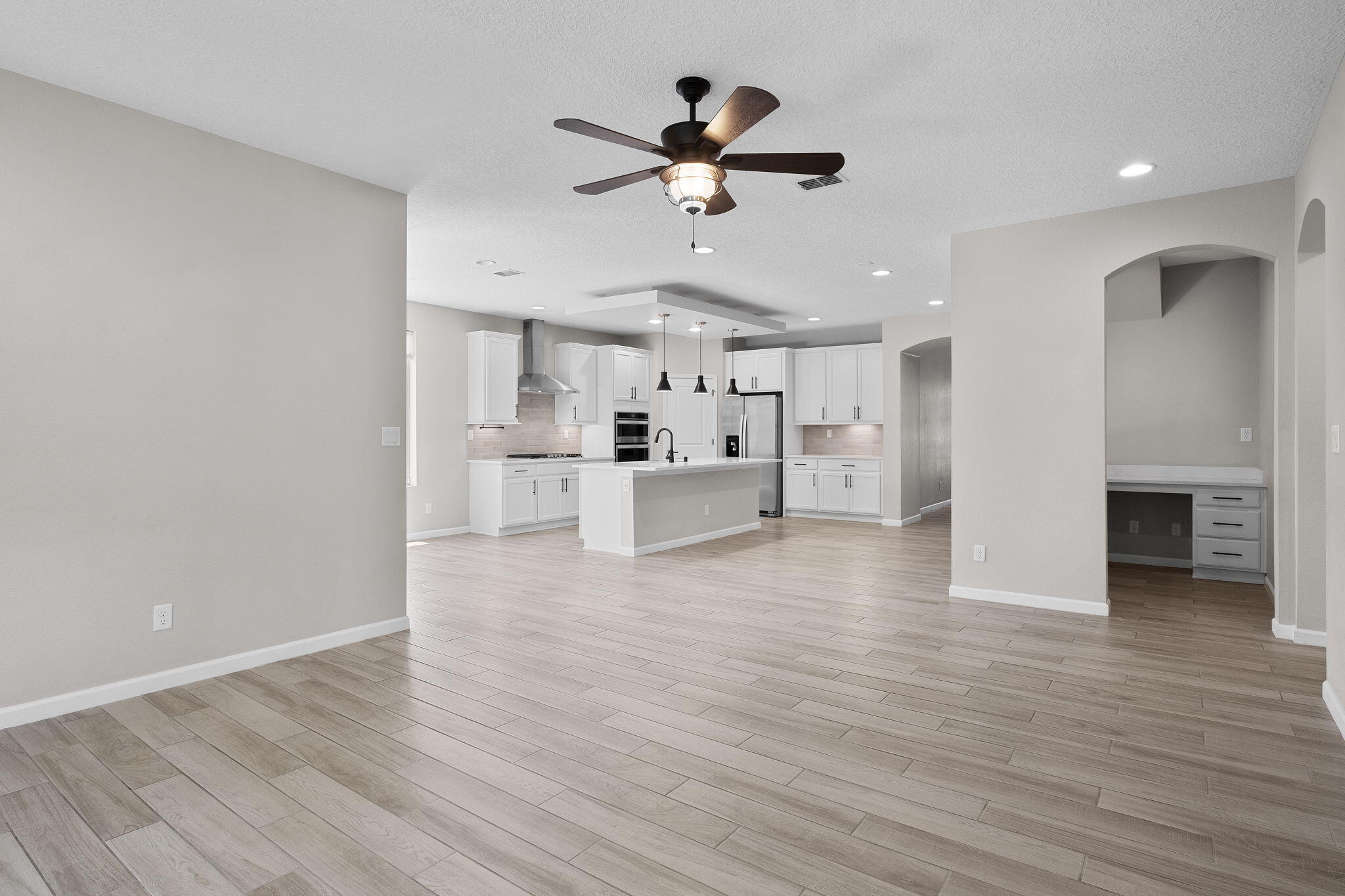 8700 La Pradera Way NE