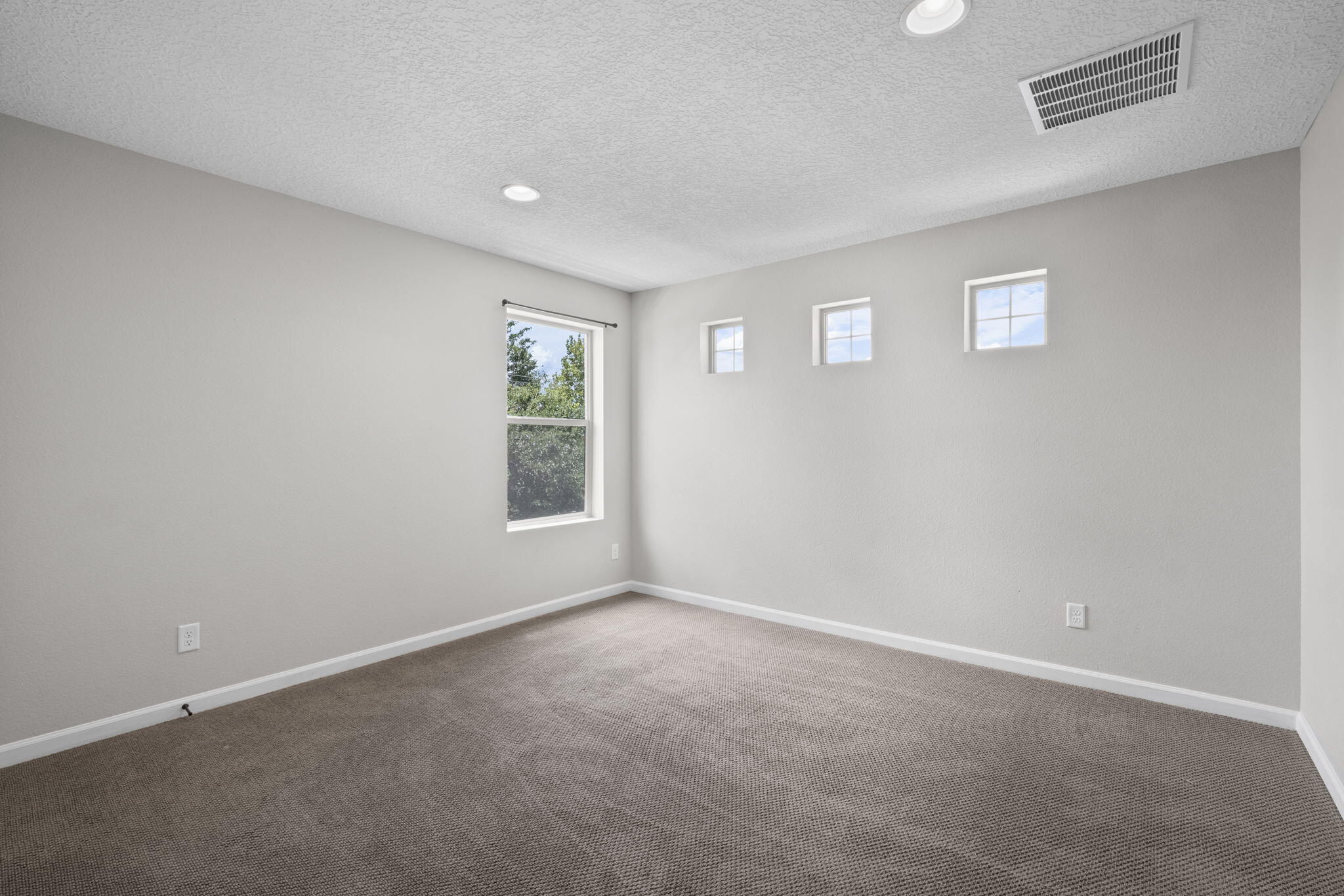8700 La Pradera Way NE