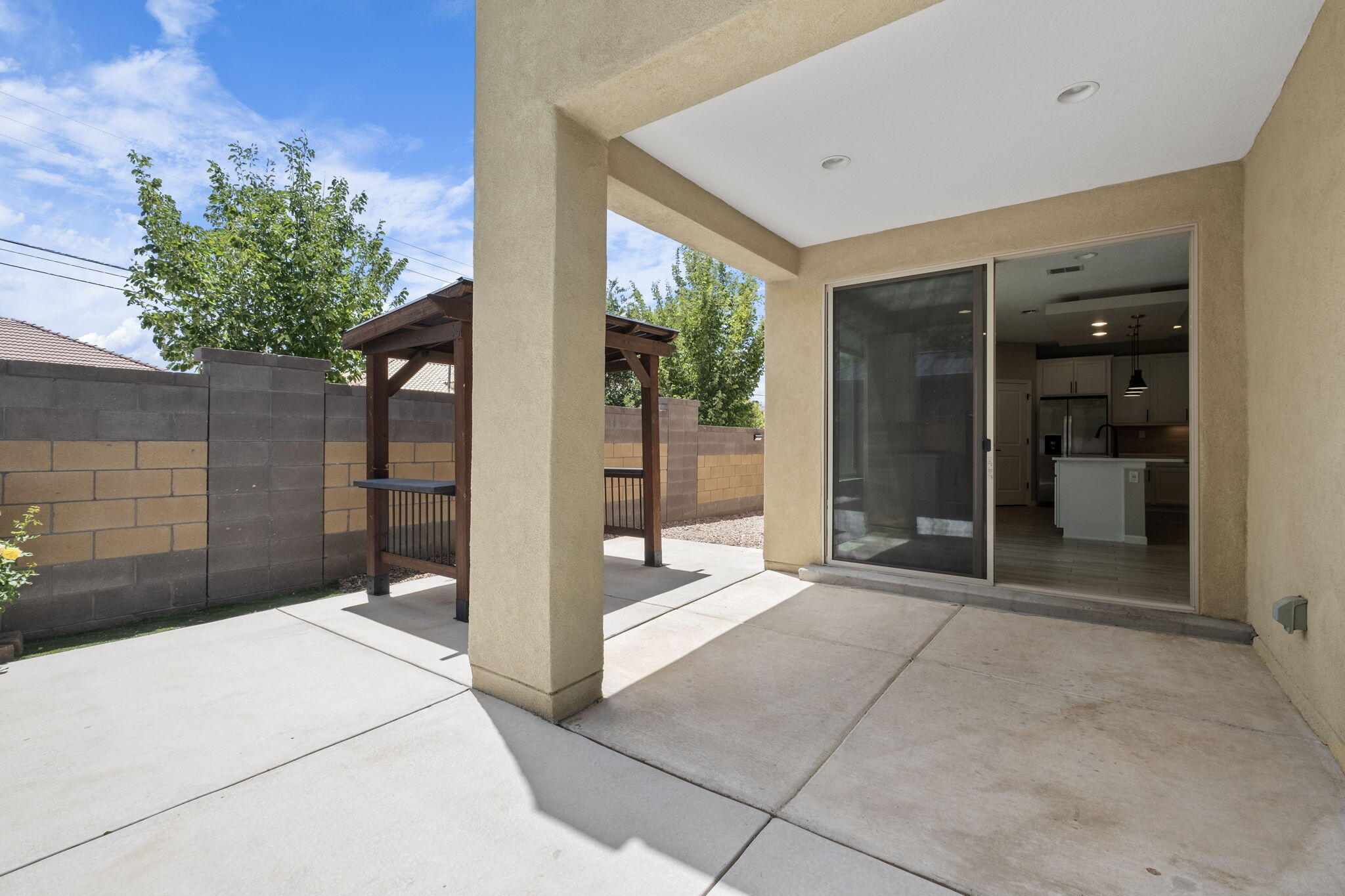8700 La Pradera Way NE