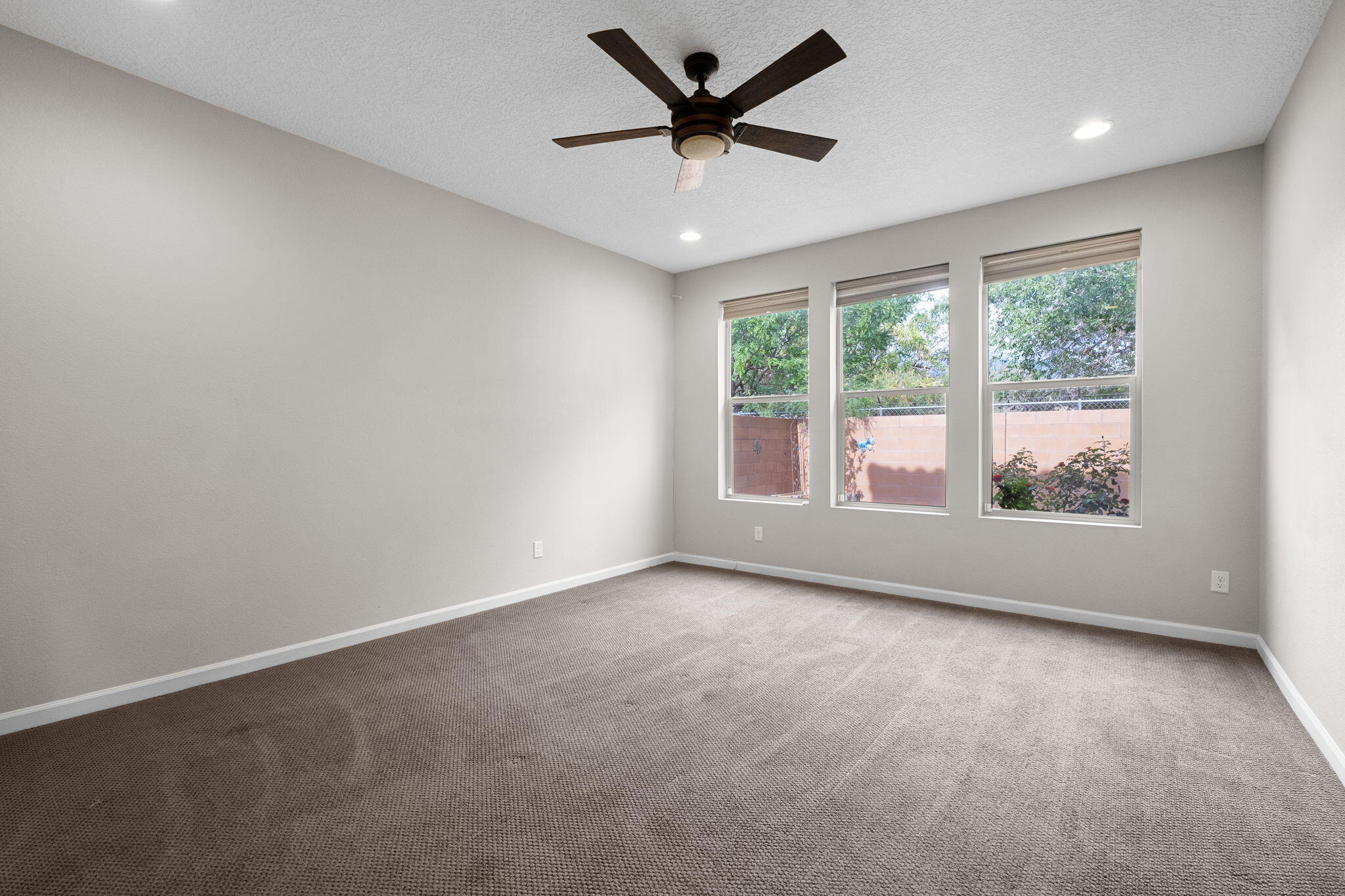 8700 La Pradera Way NE