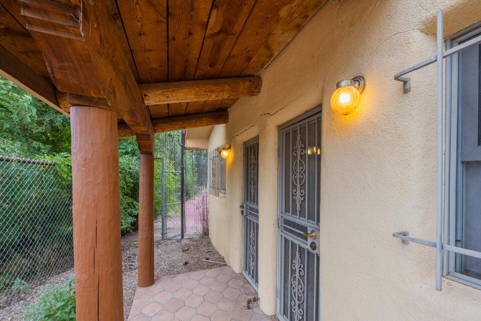 1 Rundles Lane