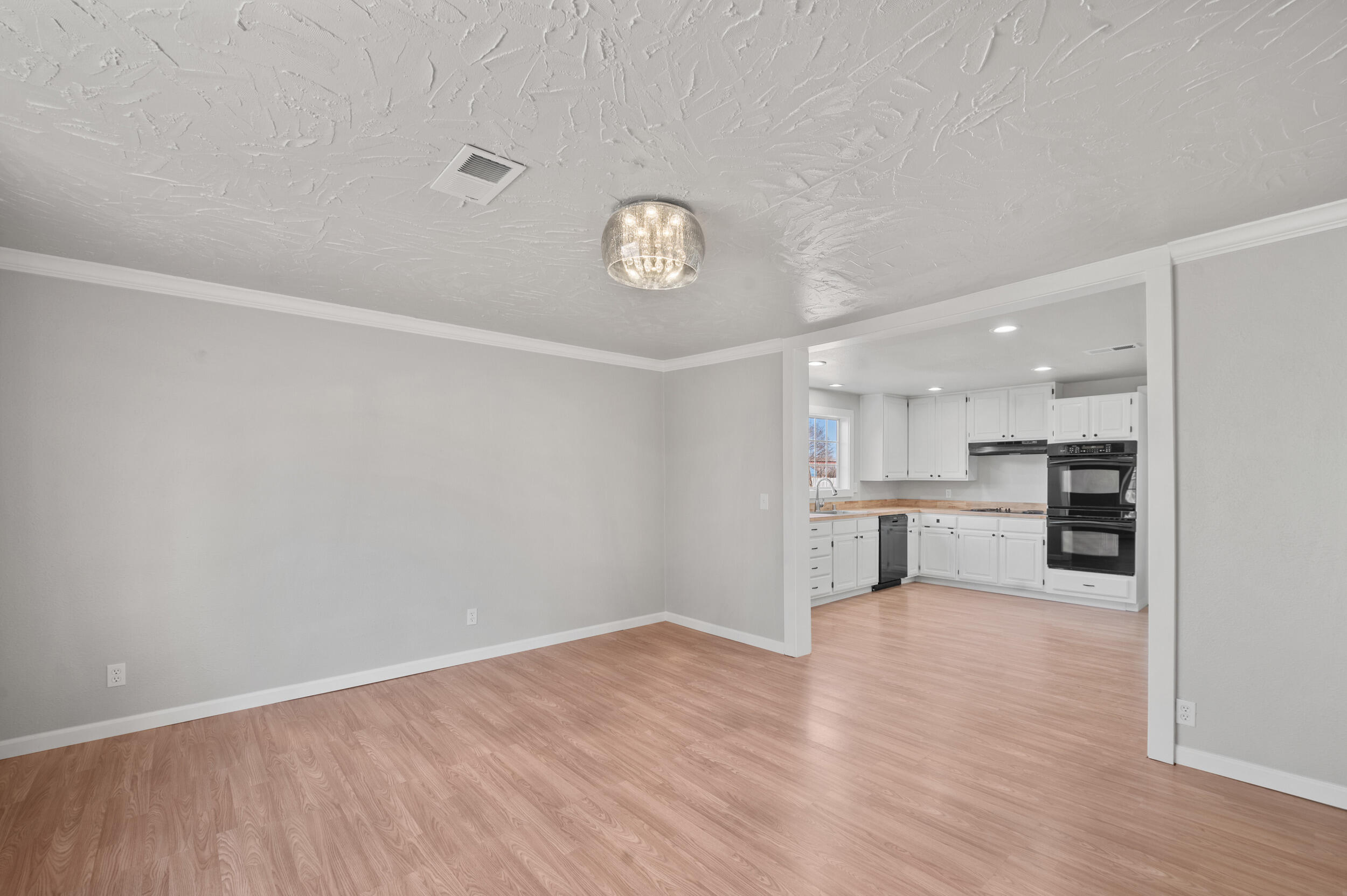6A JARALES Lane