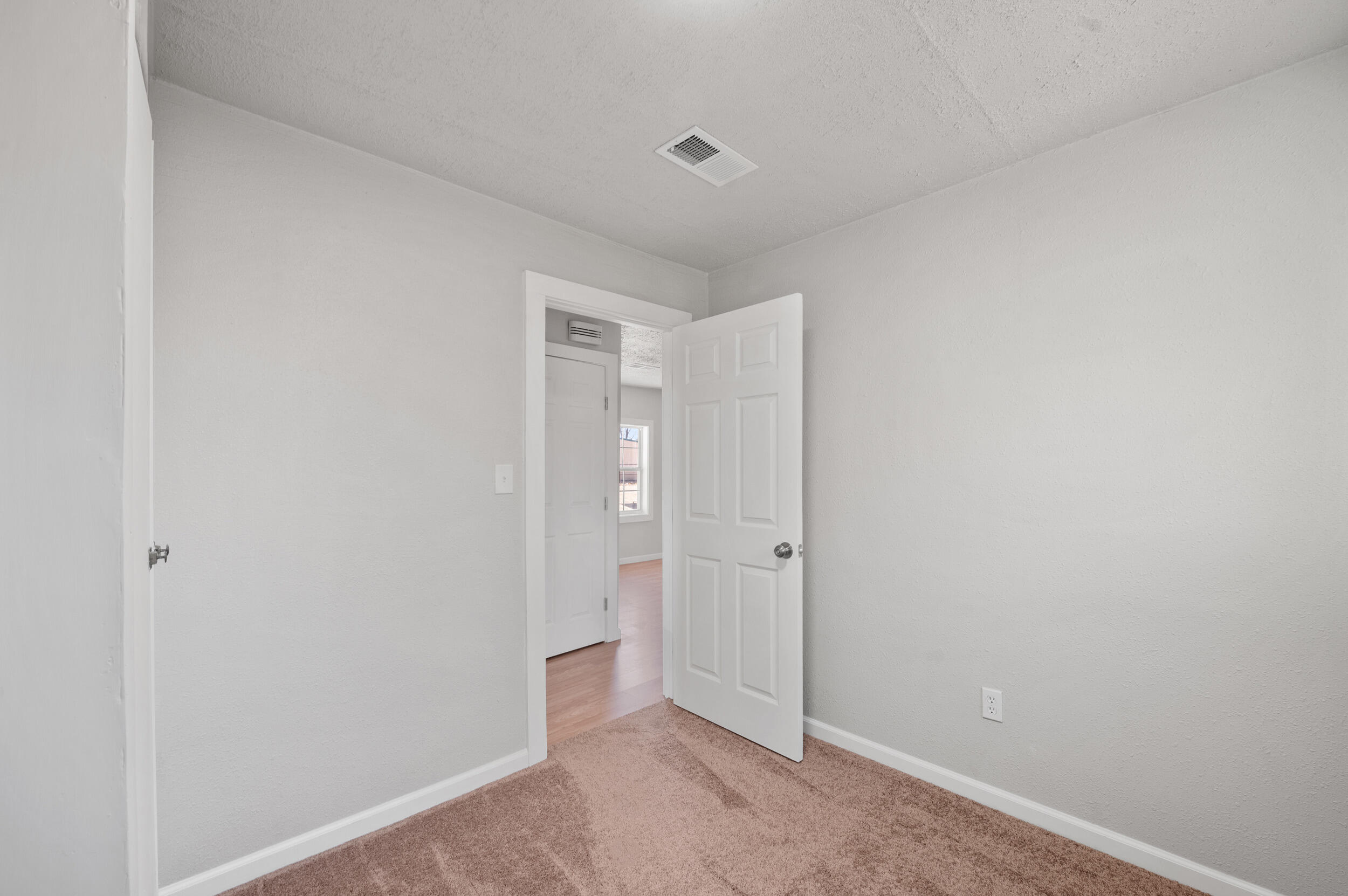 6A JARALES Lane