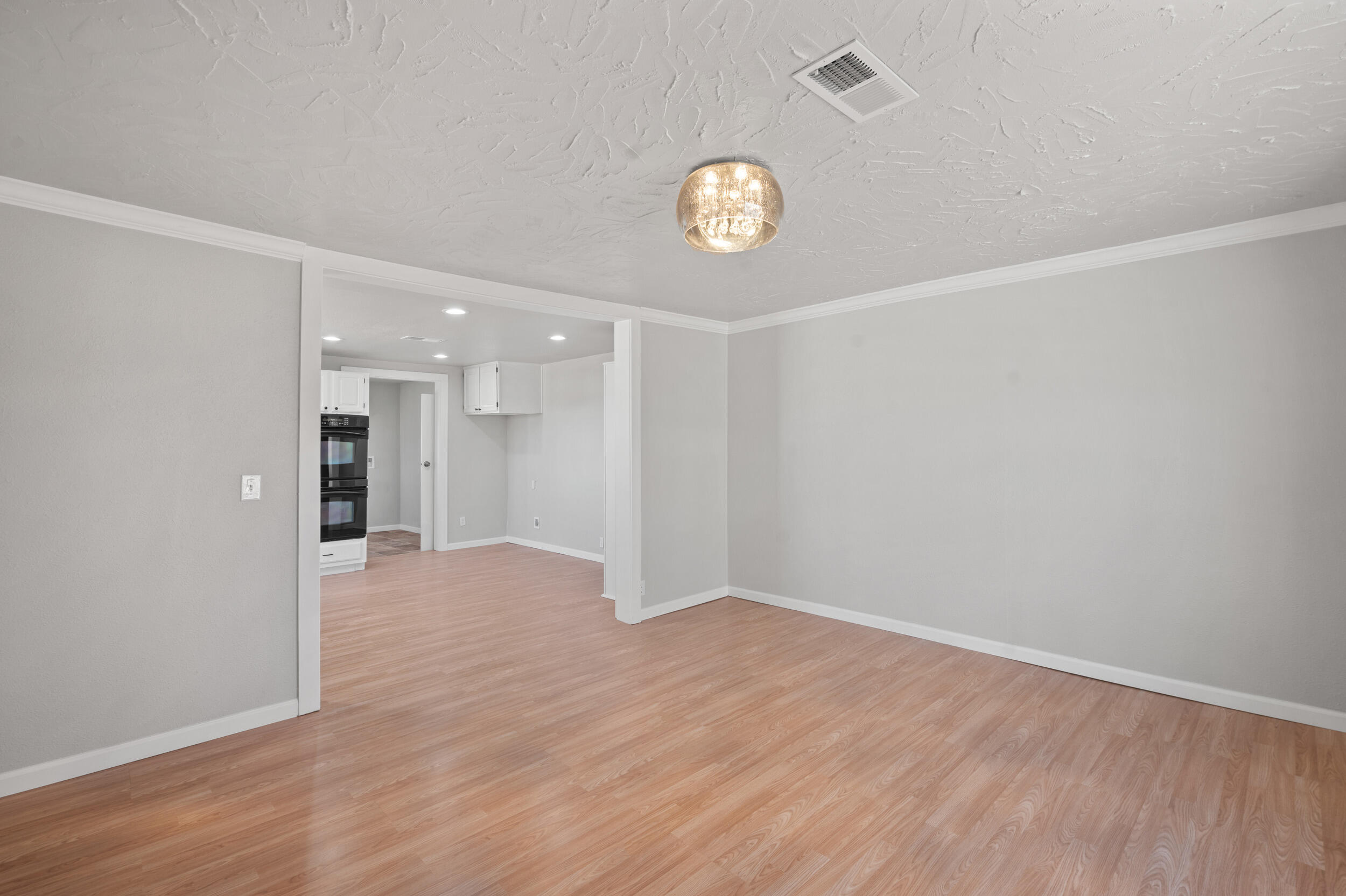 6A JARALES Lane