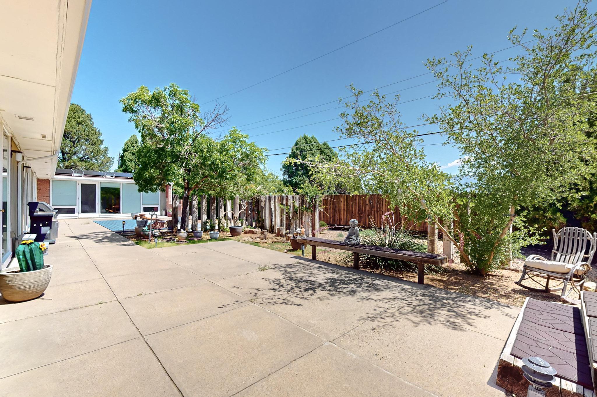 1428 Stanford Drive NE