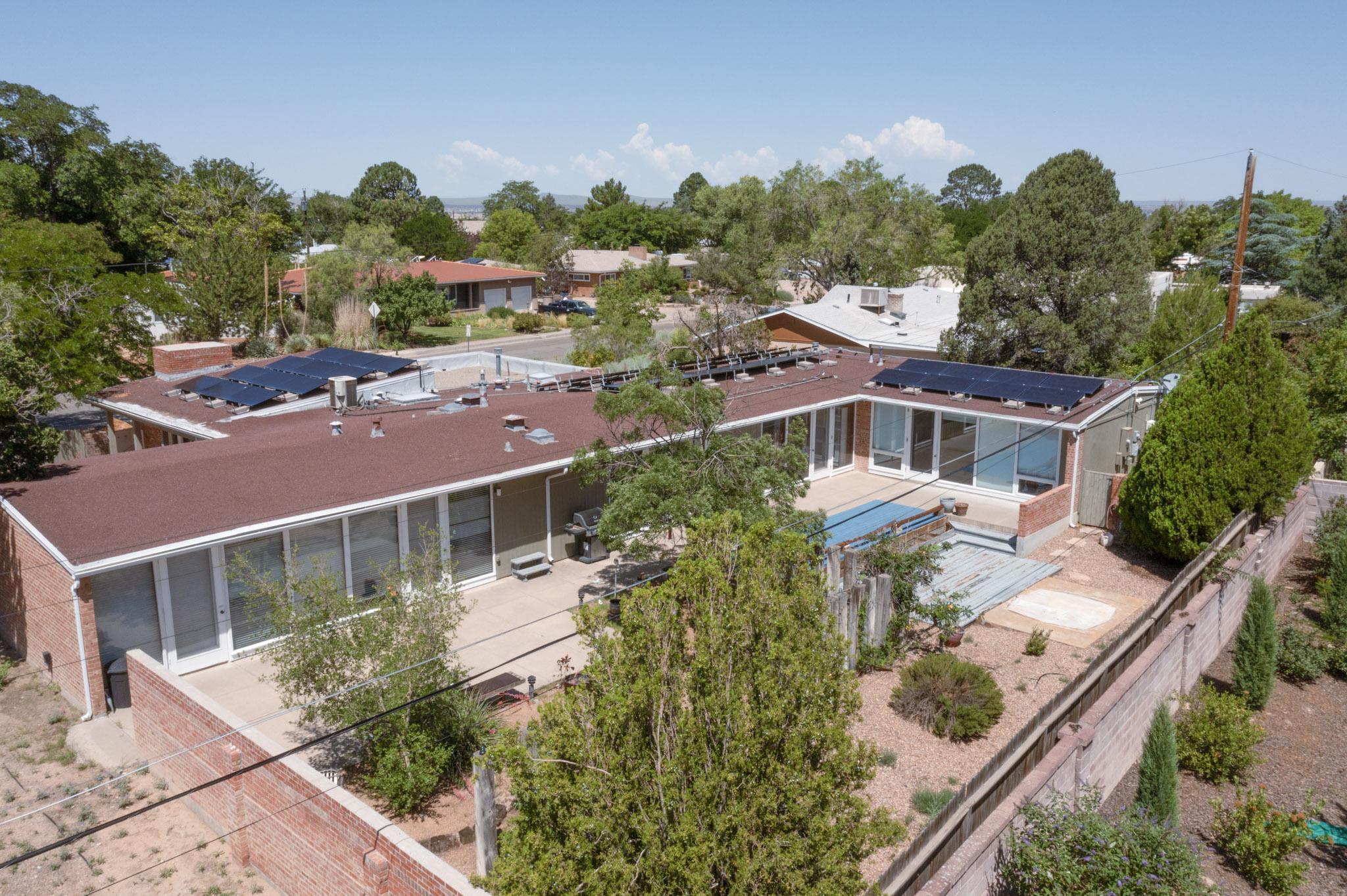 1428 Stanford Drive NE