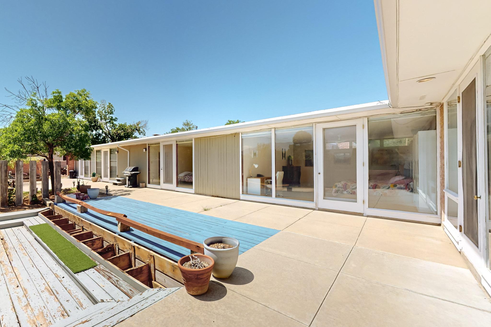 1428 Stanford Drive NE