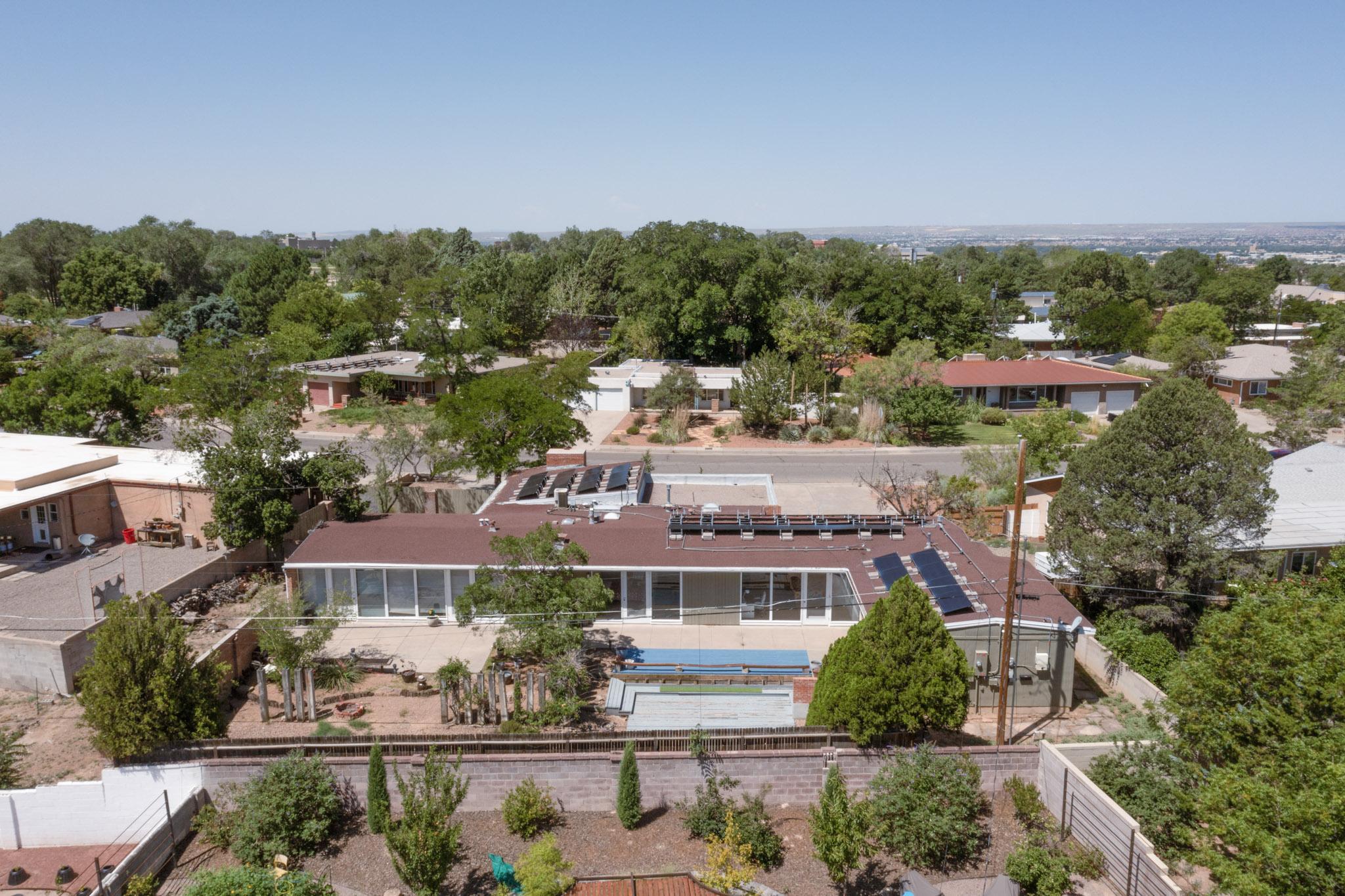 1428 Stanford Drive NE