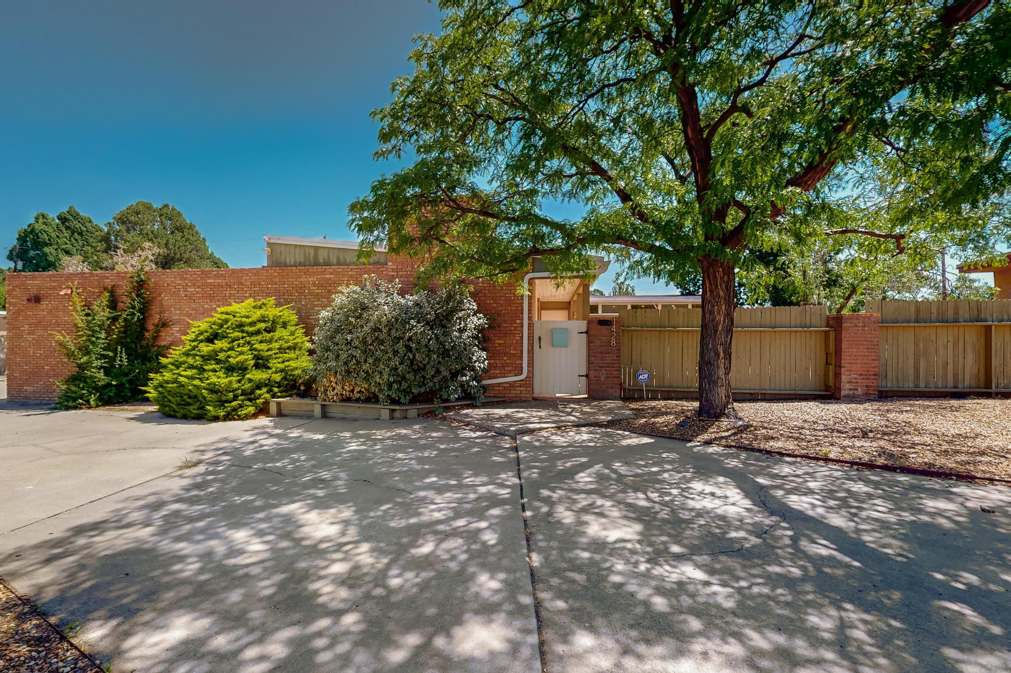 1428 Stanford Drive NE