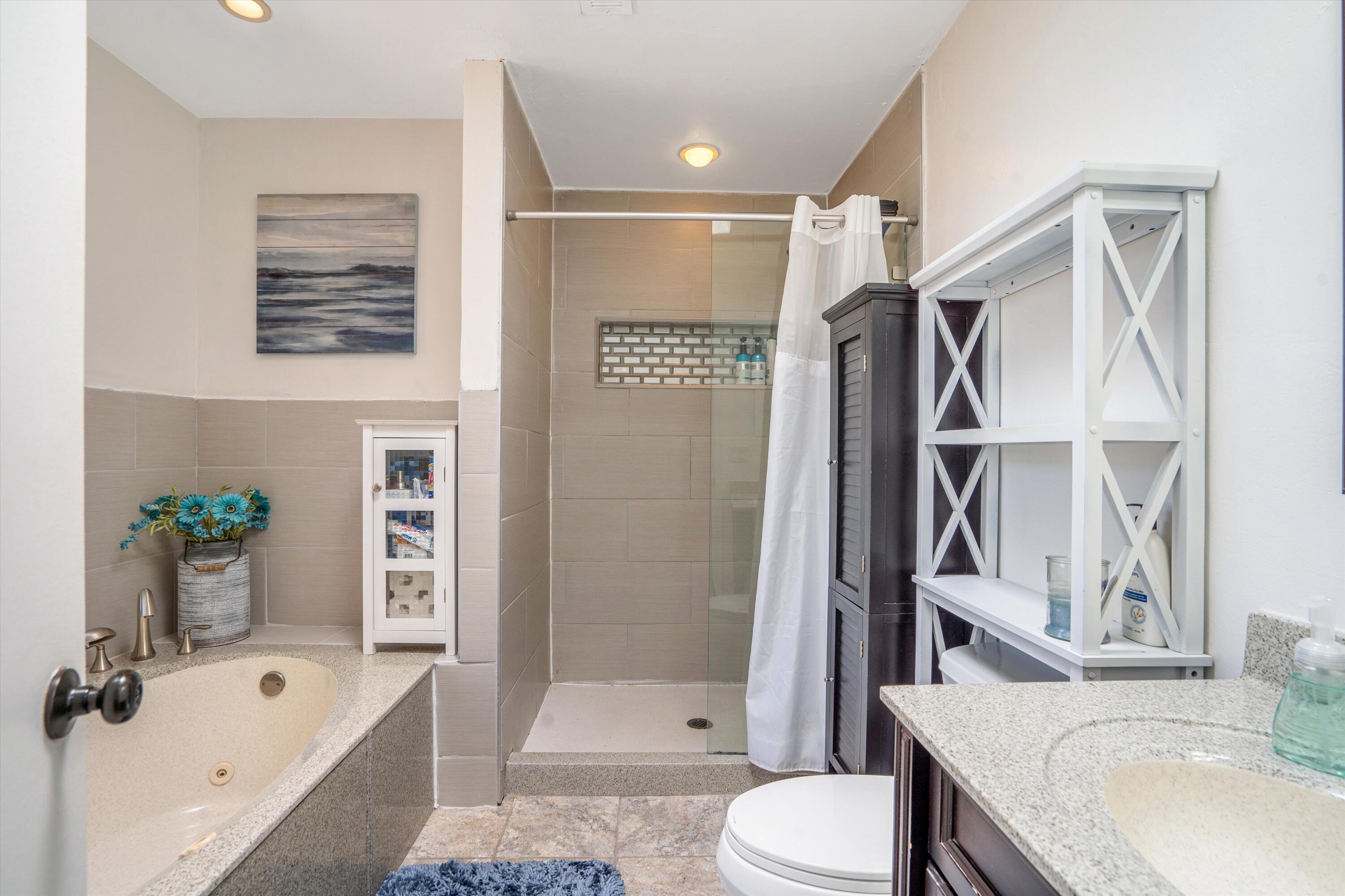 12105 Glen Canyon Road NE