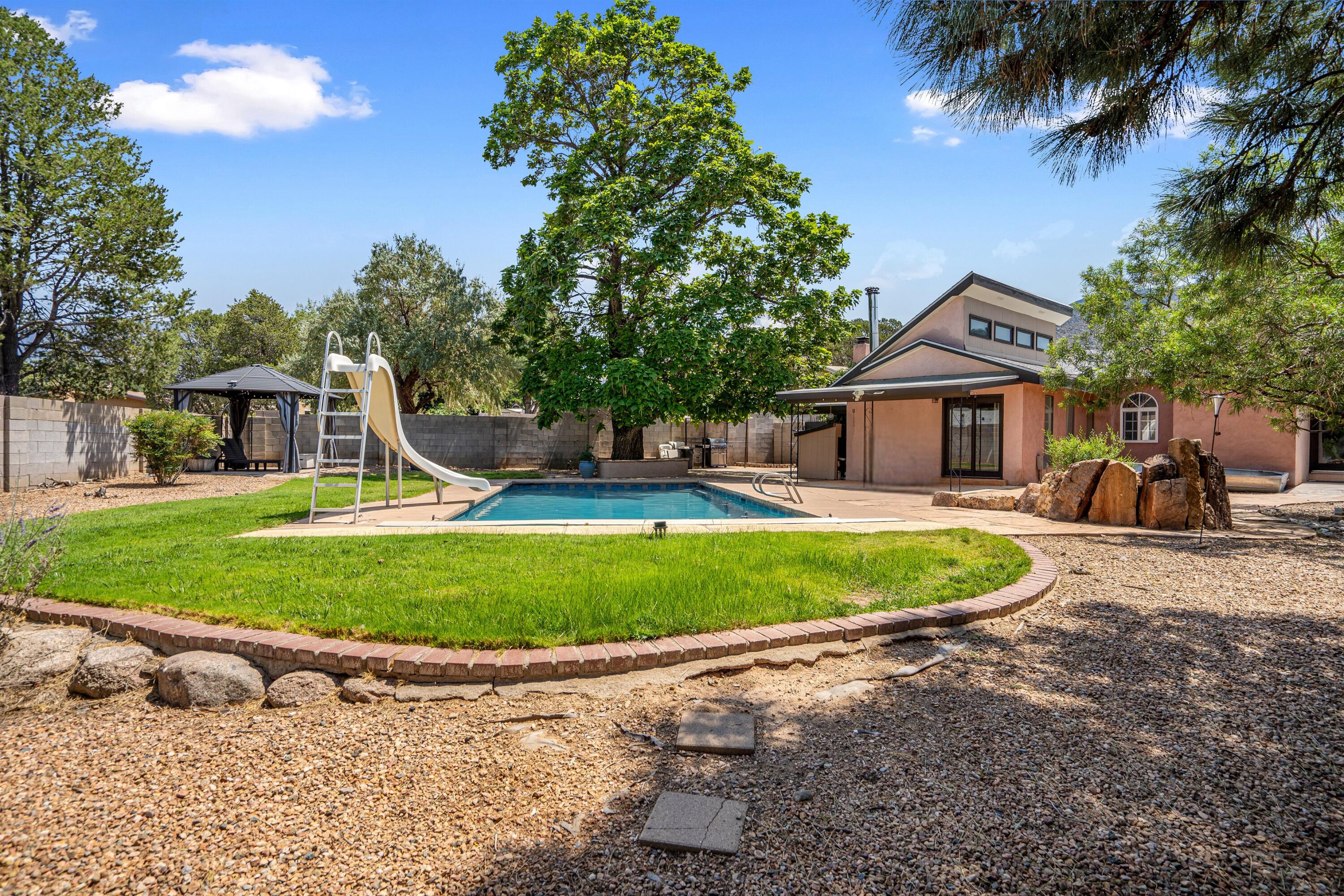 12105 Glen Canyon Road NE