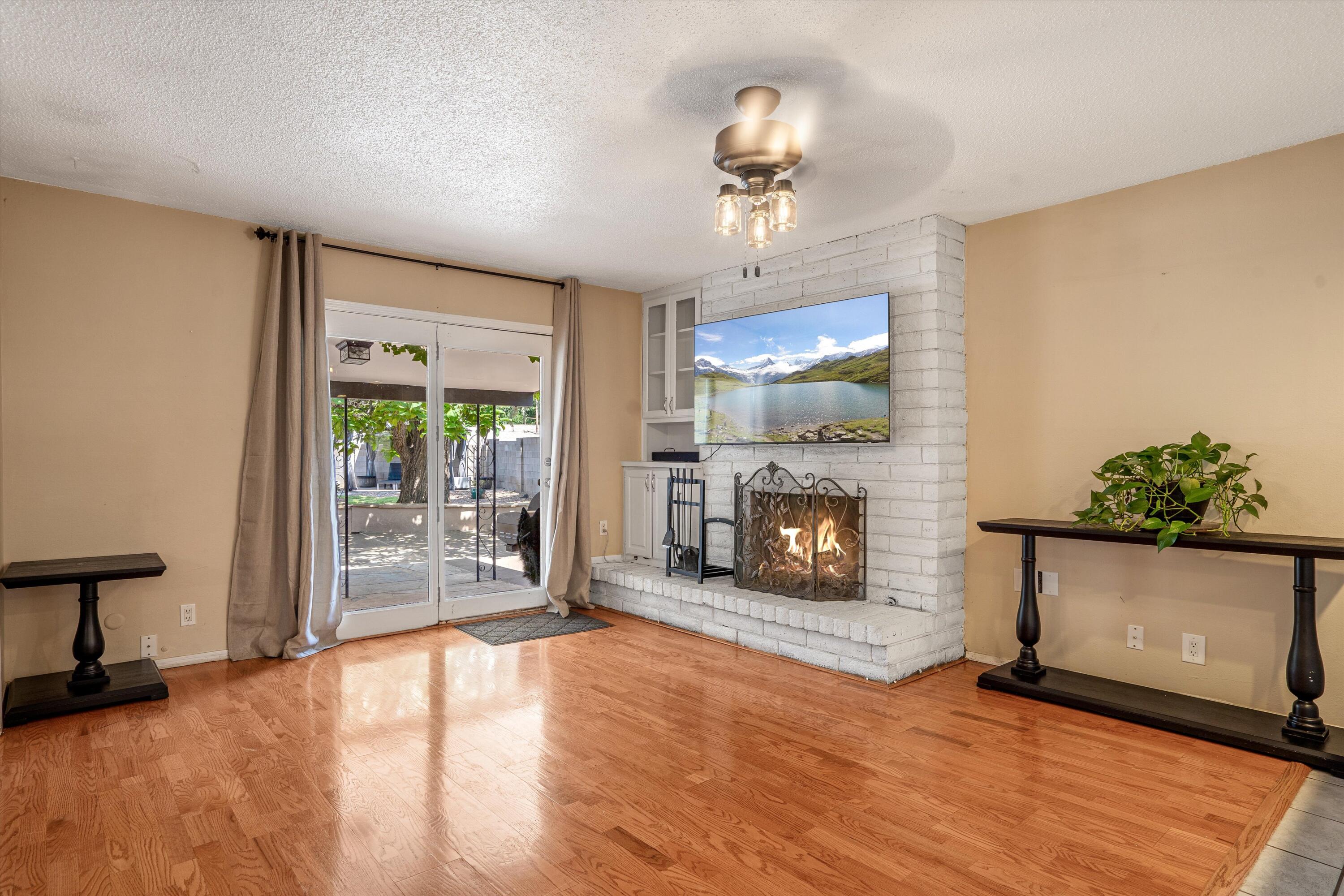 12105 Glen Canyon Road NE