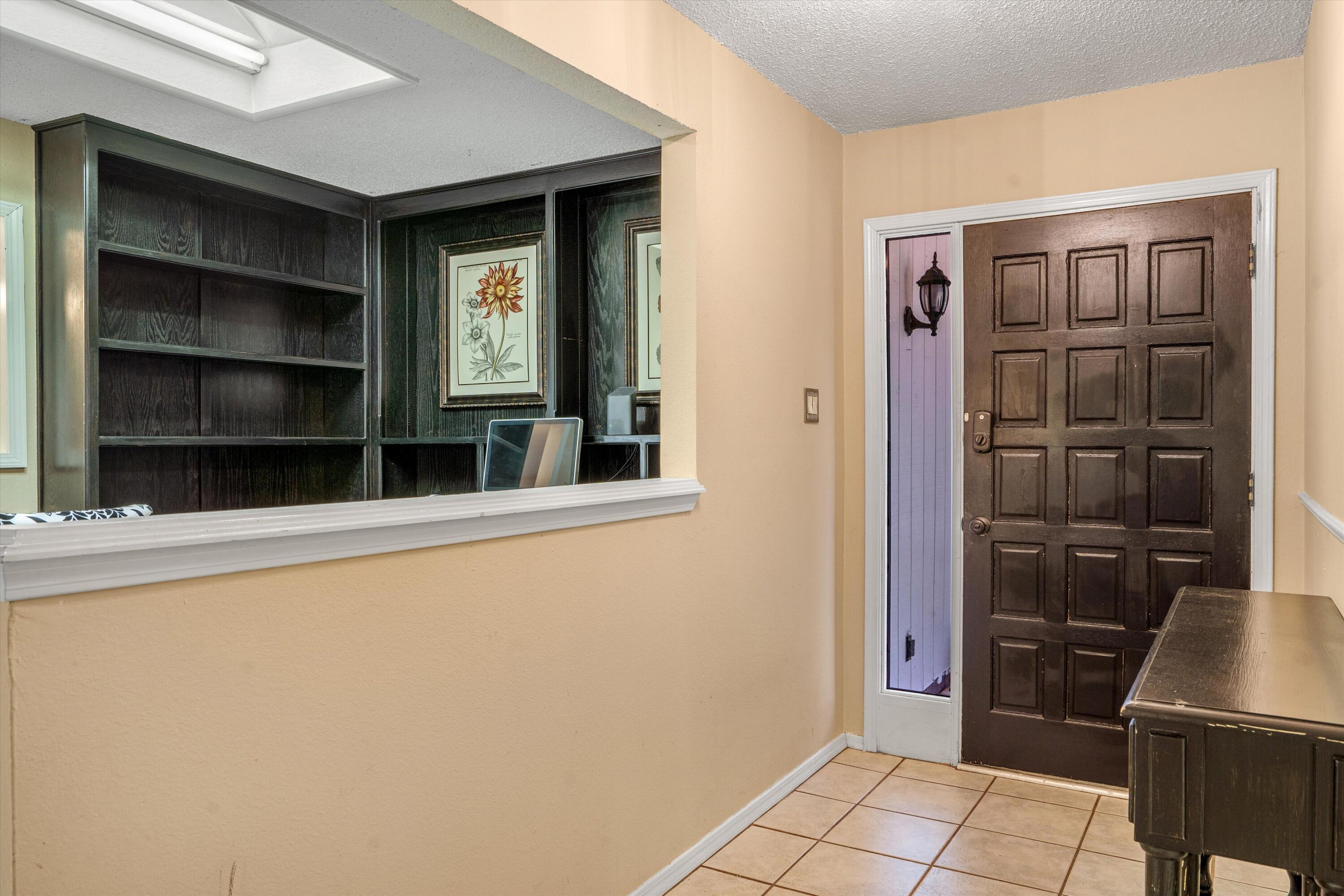 12105 Glen Canyon Road NE